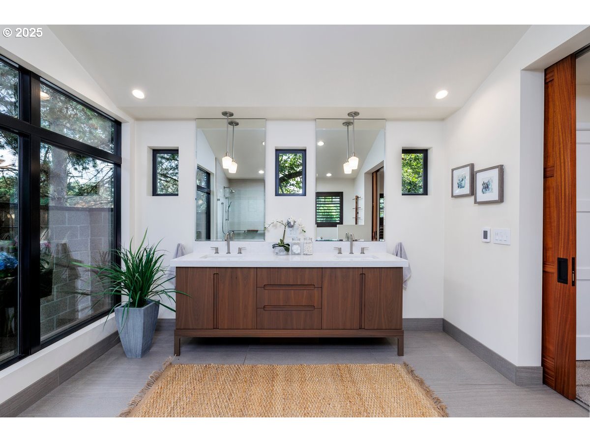 4260 SW 83RD AVE