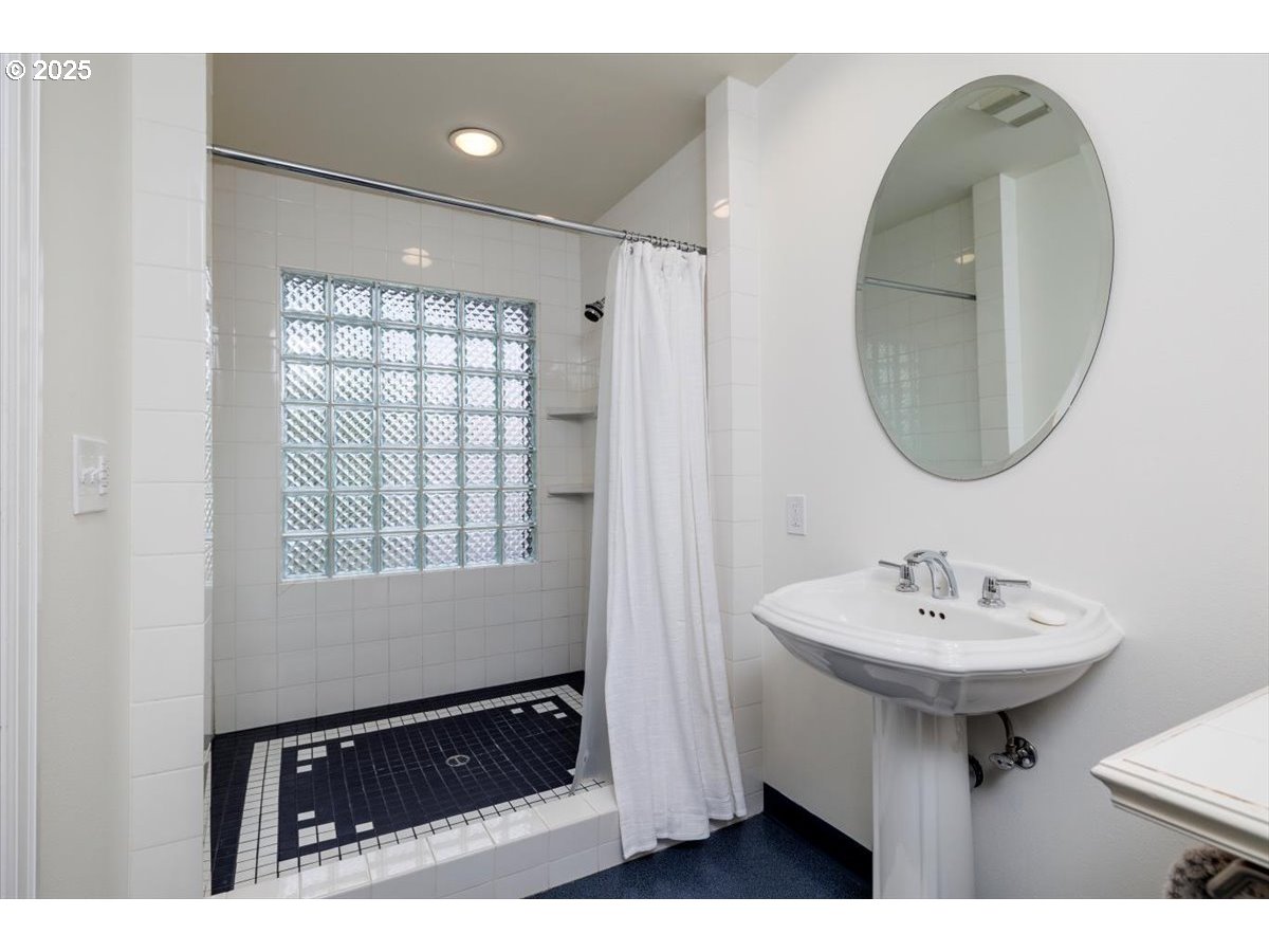 4260 SW 83RD AVE