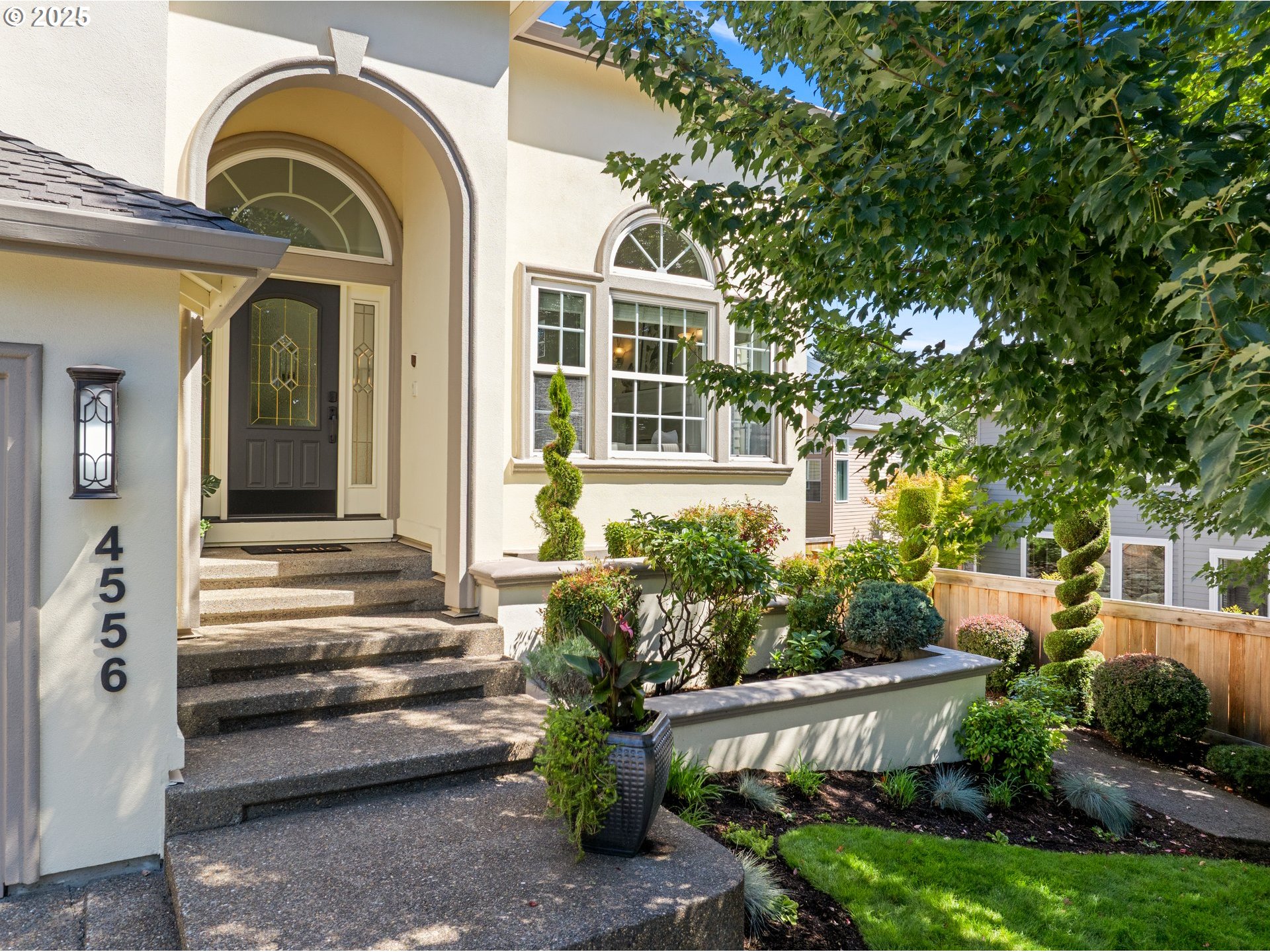 4556 NW OAKPOINT WAY