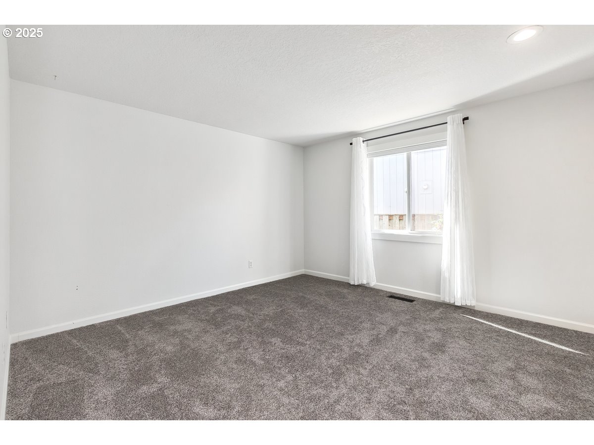 2143 NE 148TH PL