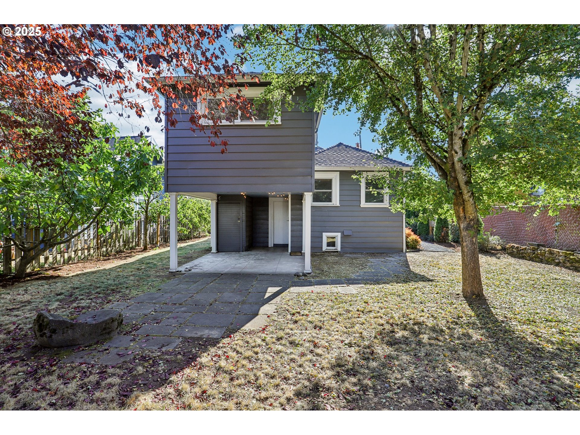 5723 NE 16TH AVE