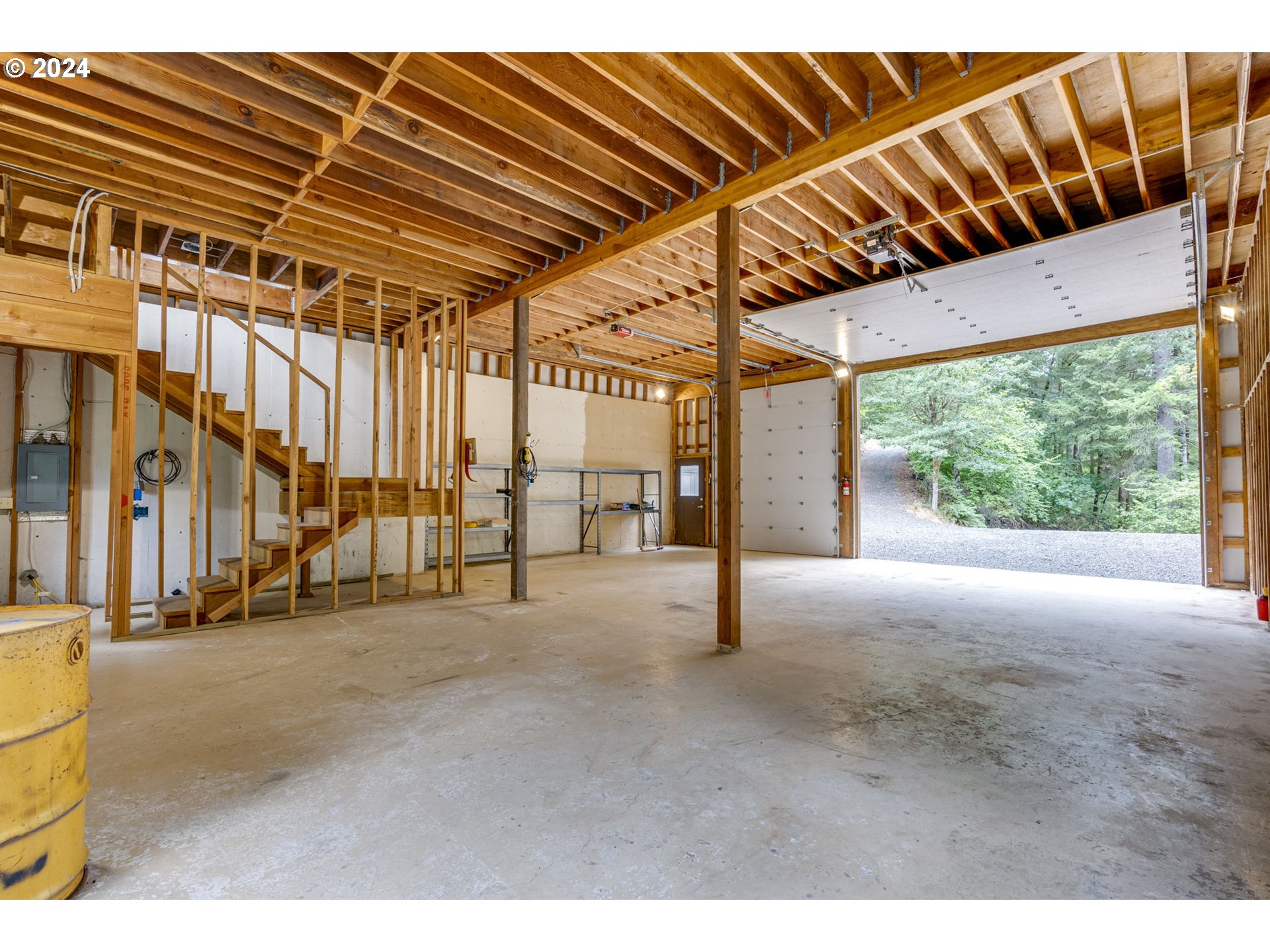 24200 QUEEN ANNE DR