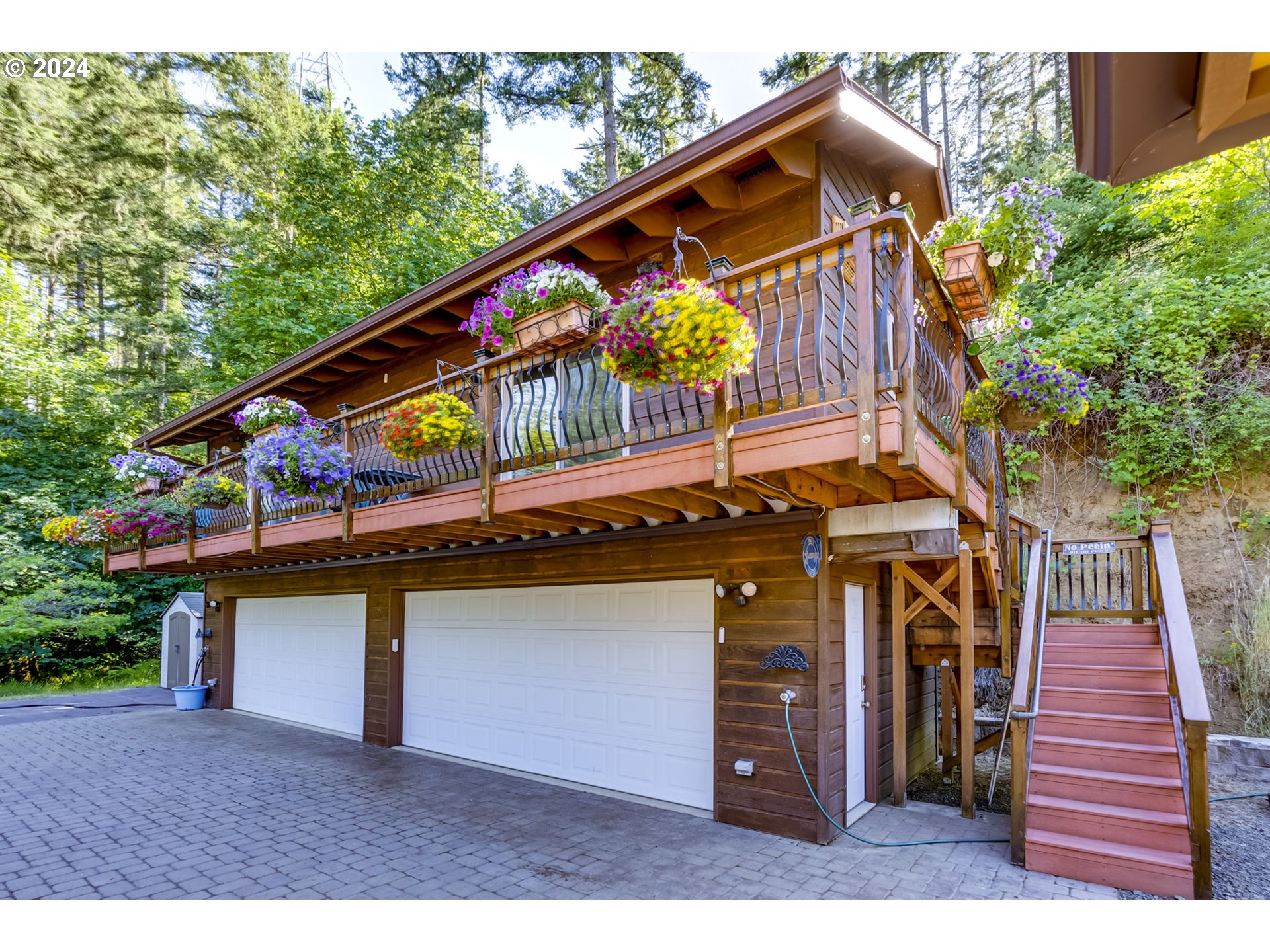 24200 QUEEN ANNE DR