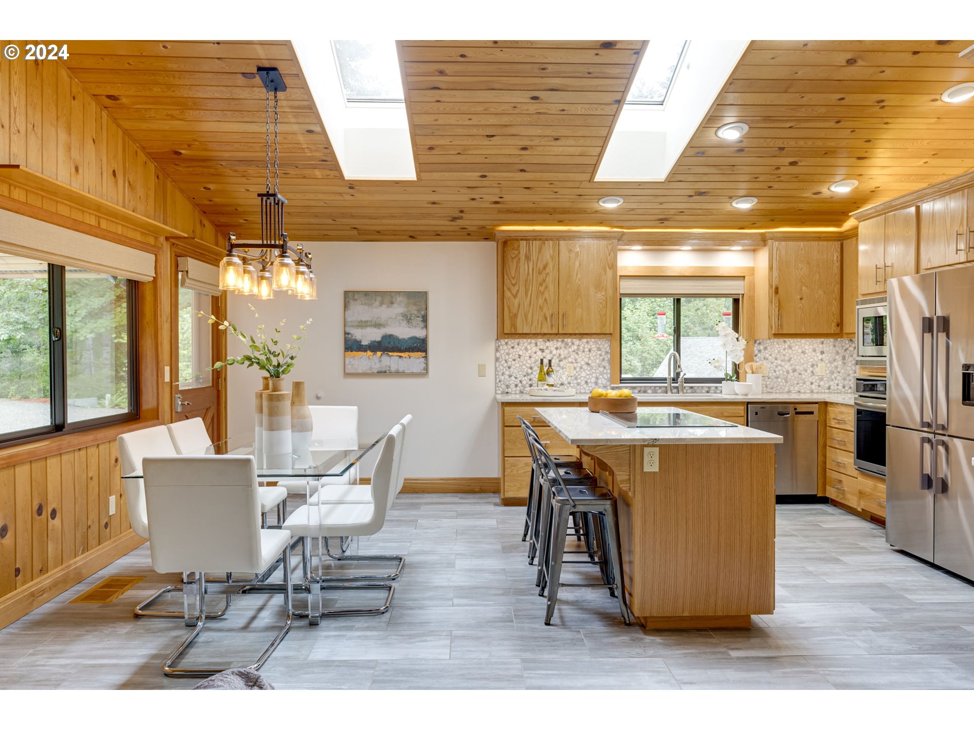 24200 QUEEN ANNE DR
