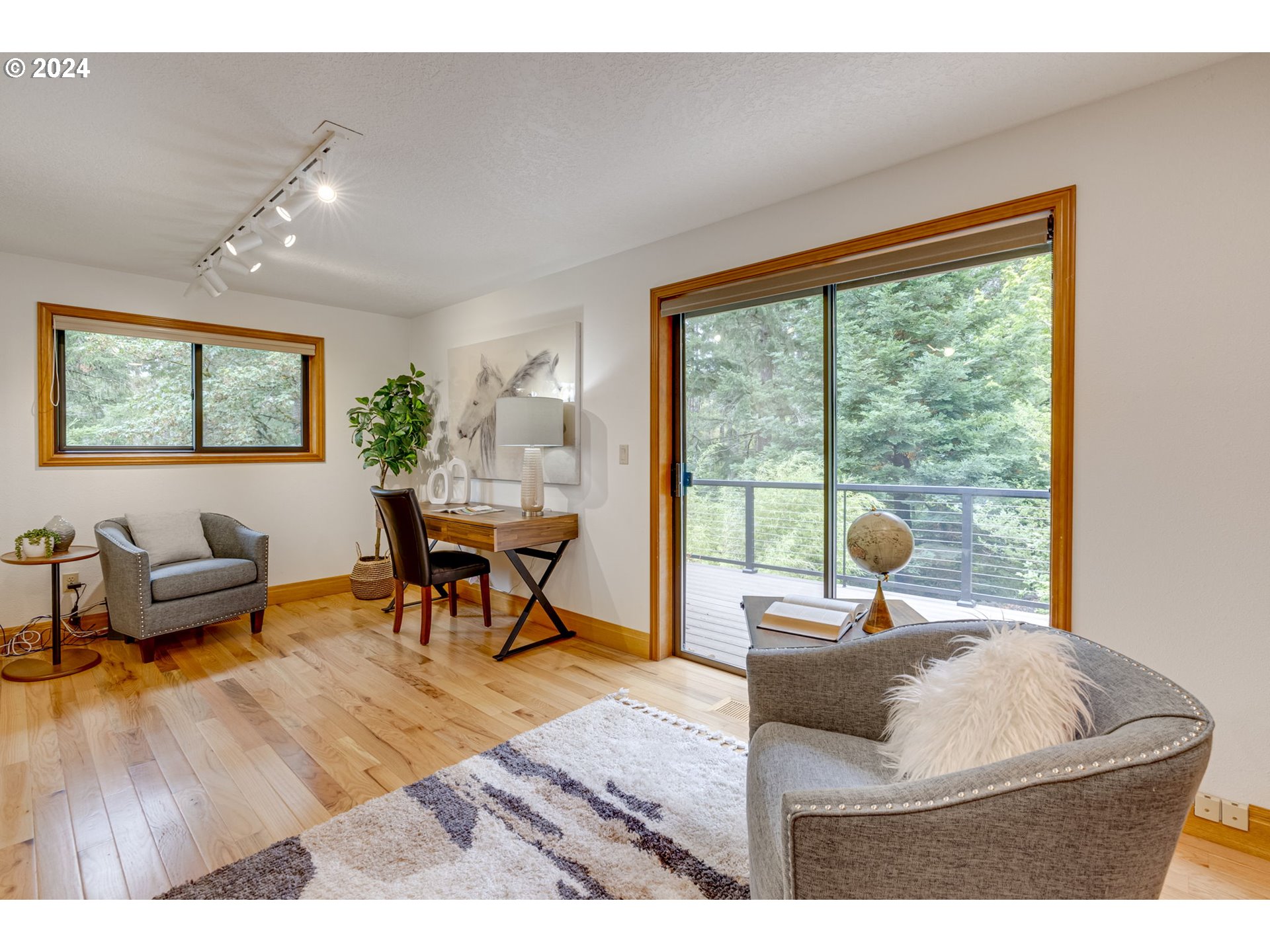 24200 QUEEN ANNE DR