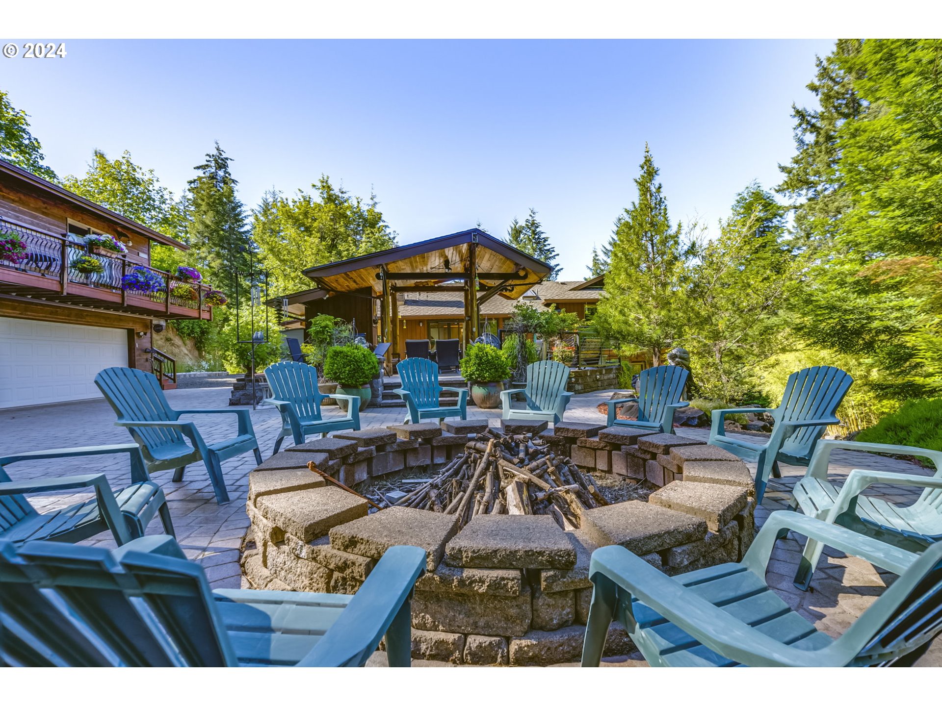 24200 QUEEN ANNE DR