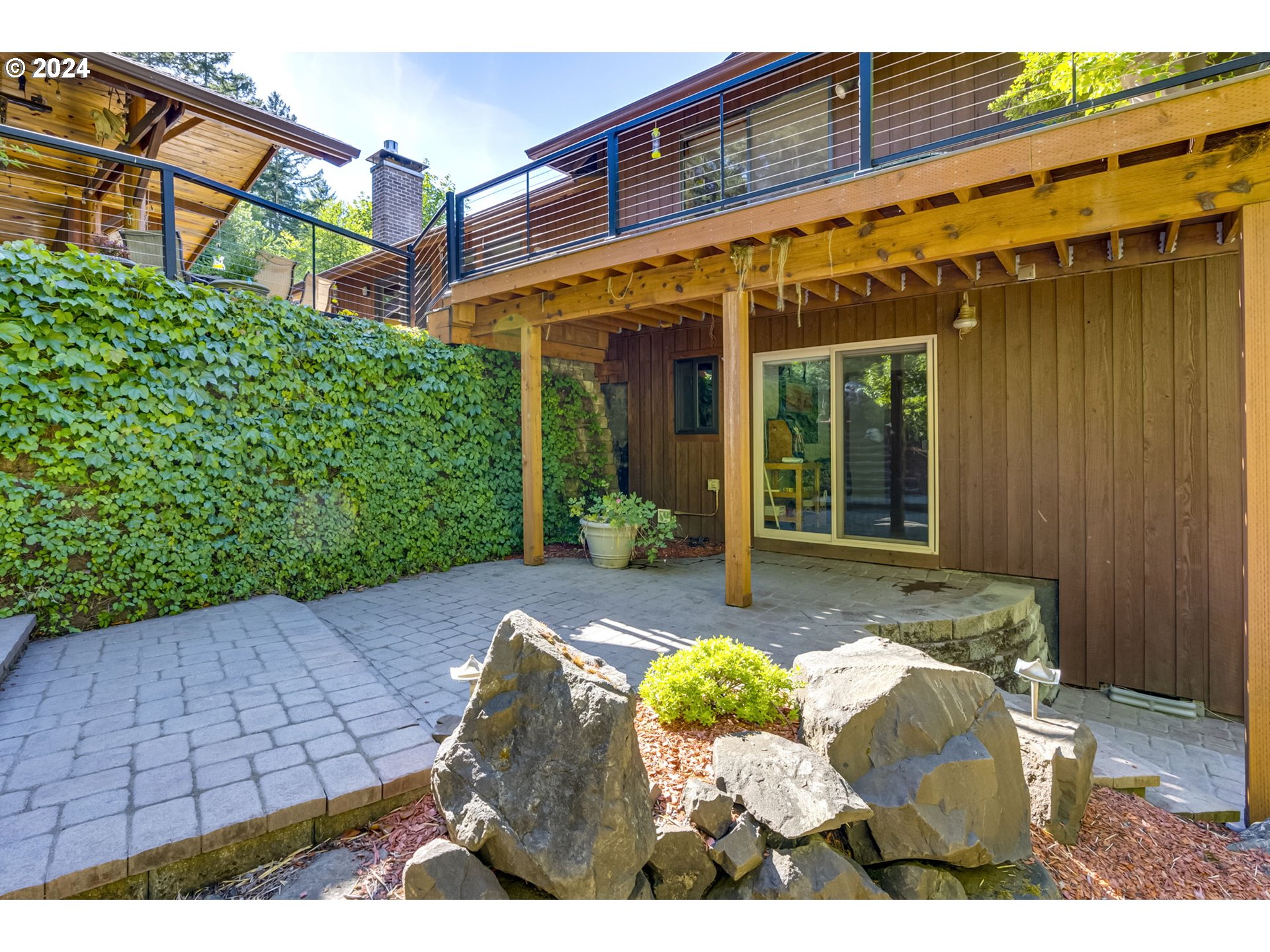 24200 QUEEN ANNE DR