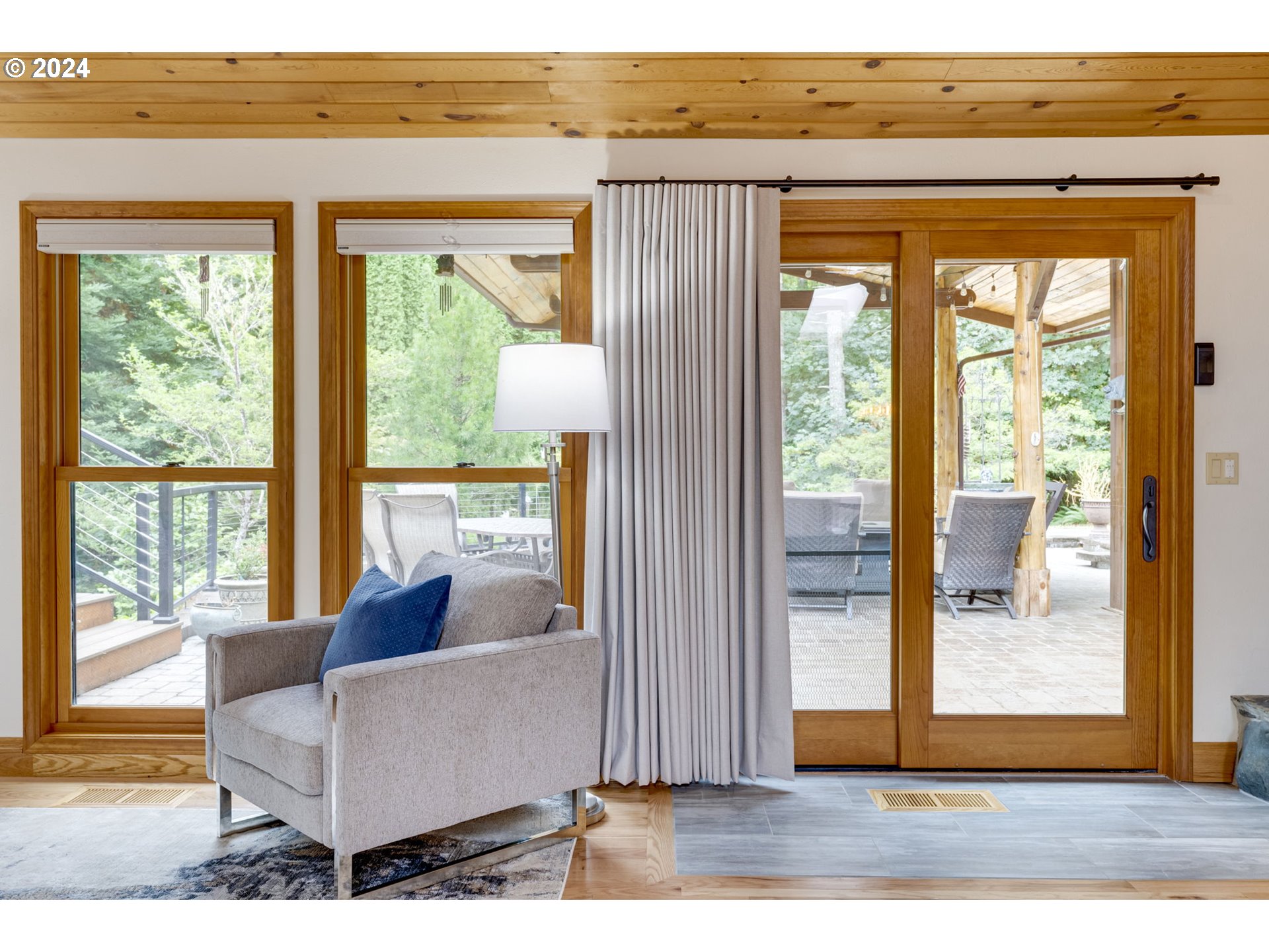 24200 QUEEN ANNE DR