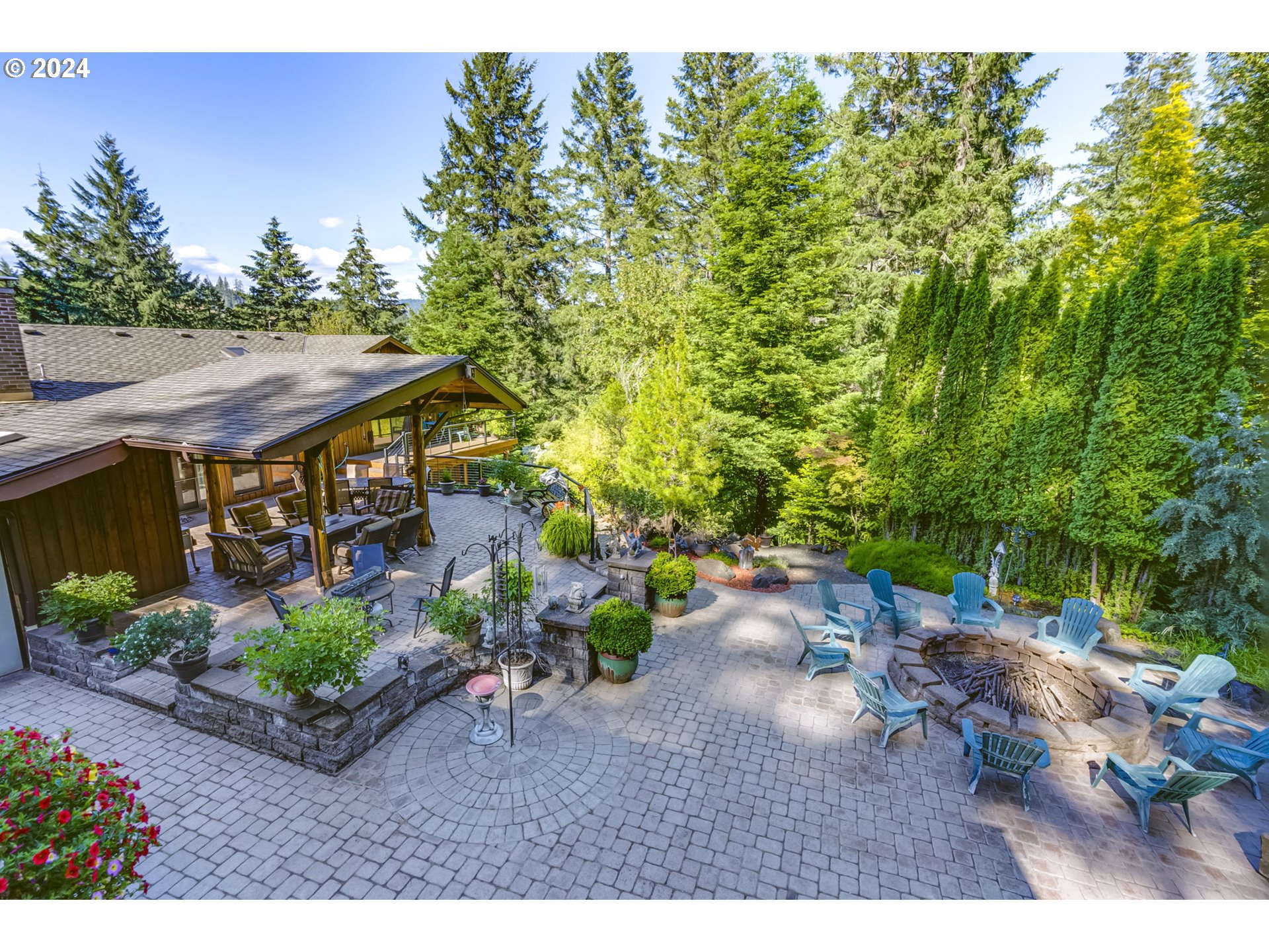 24200 QUEEN ANNE DR