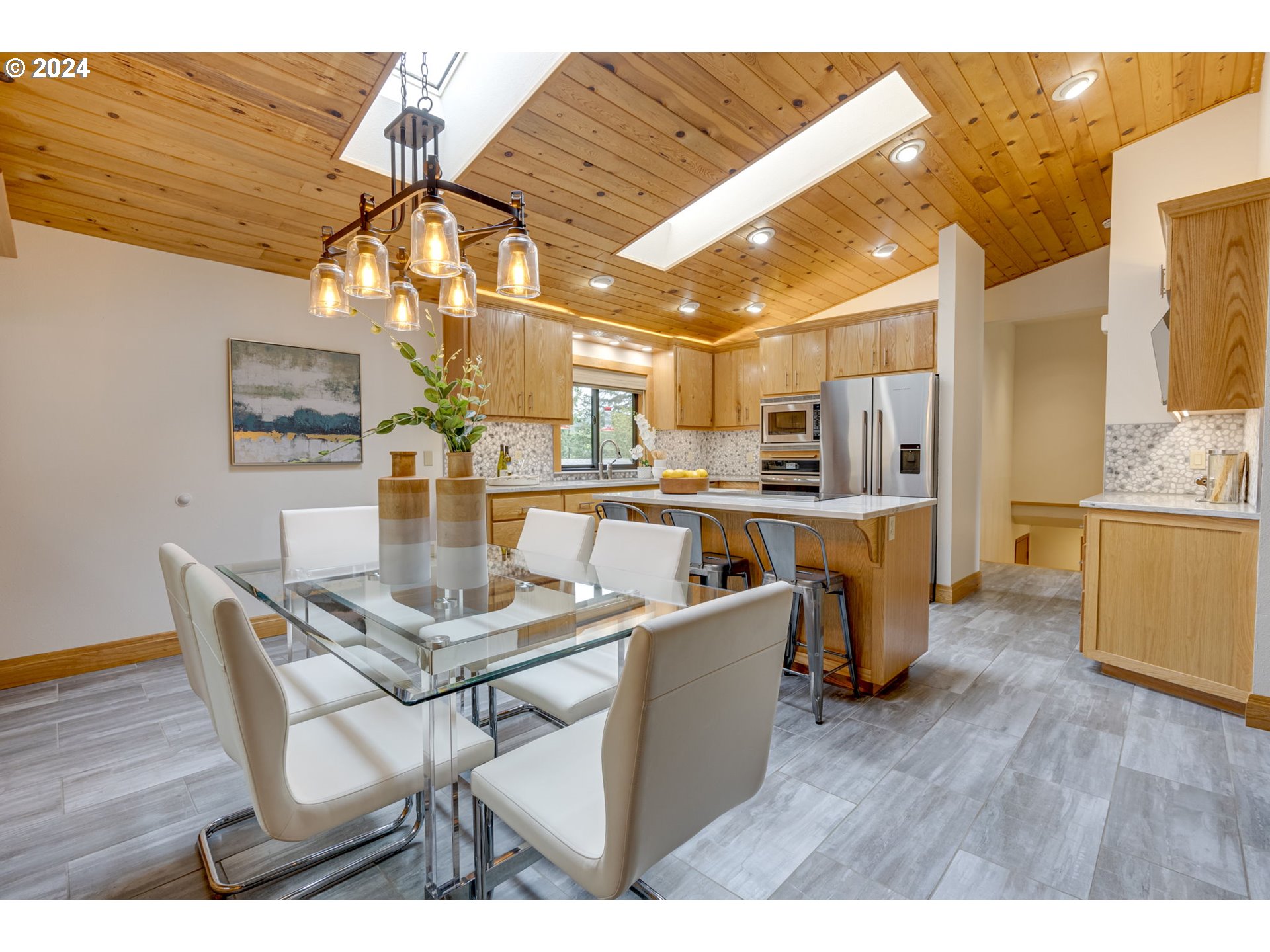 24200 QUEEN ANNE DR