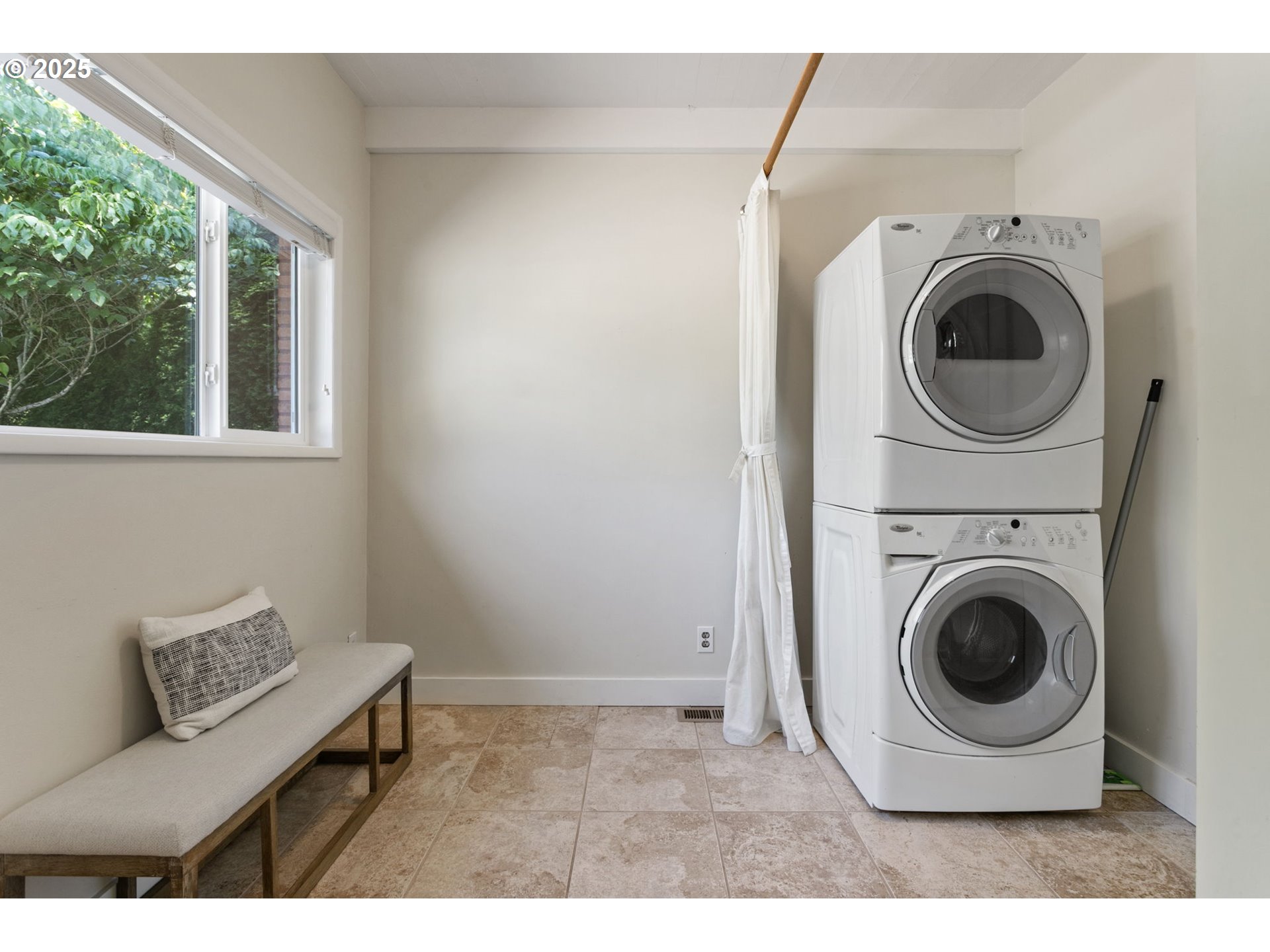 4126 SW IDAHO TER