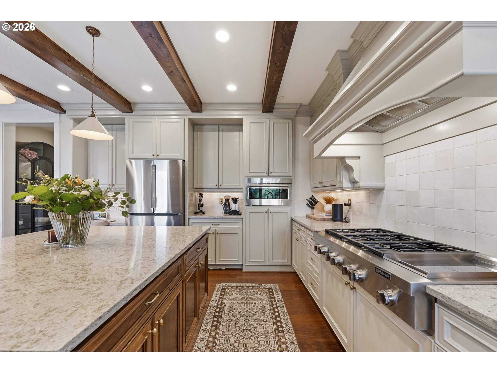 2605 LORINDA LN