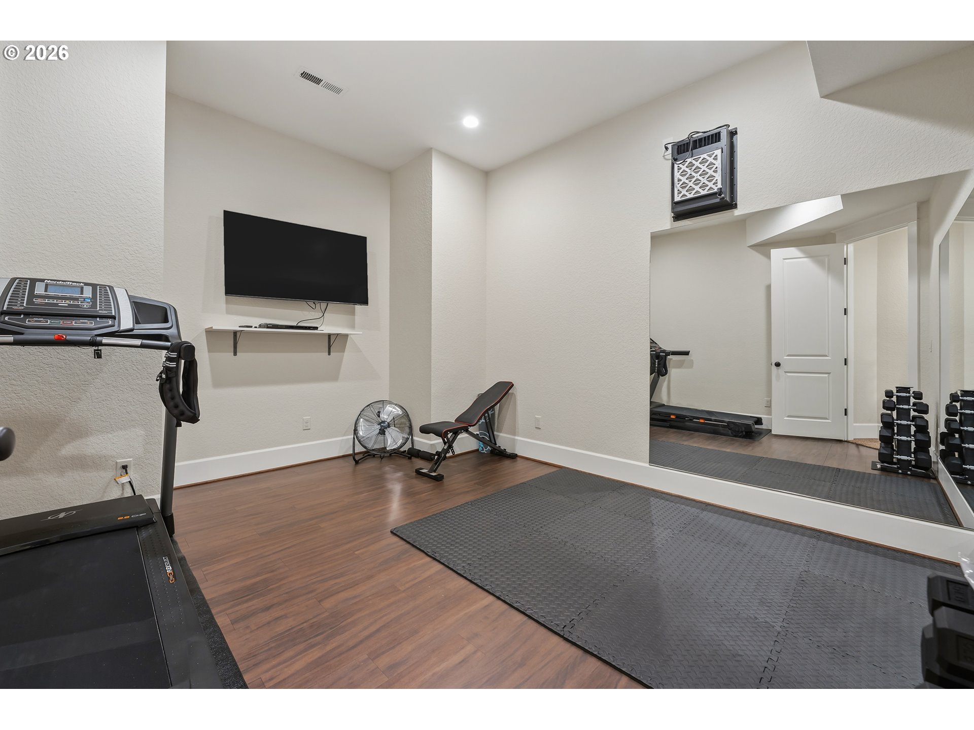 2605 LORINDA LN
