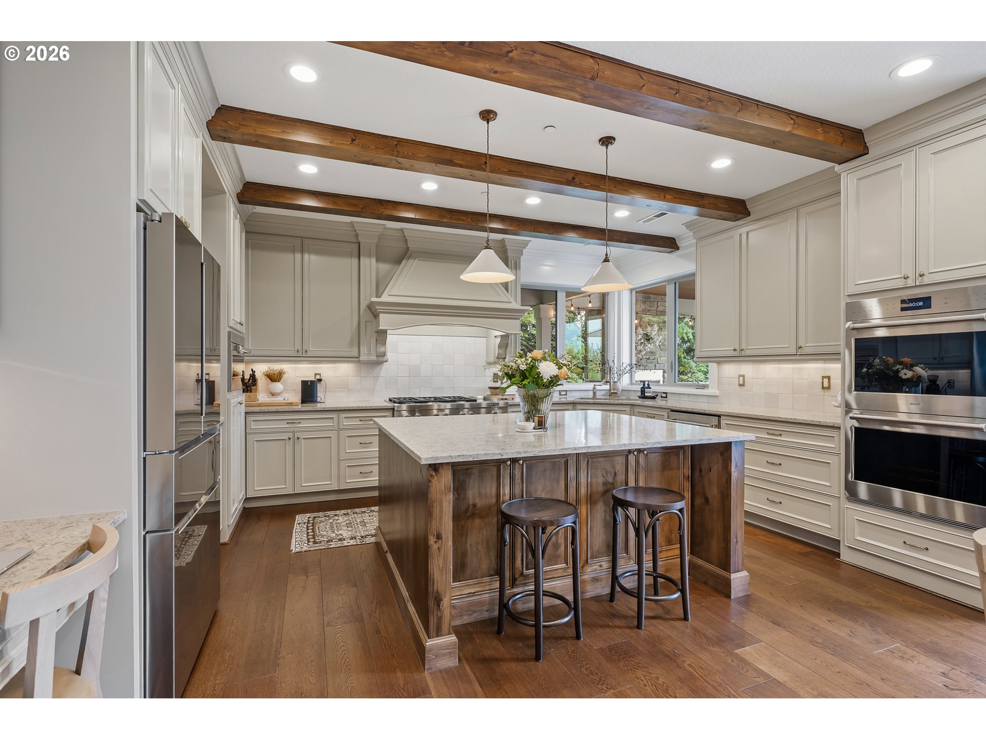 2605 LORINDA LN