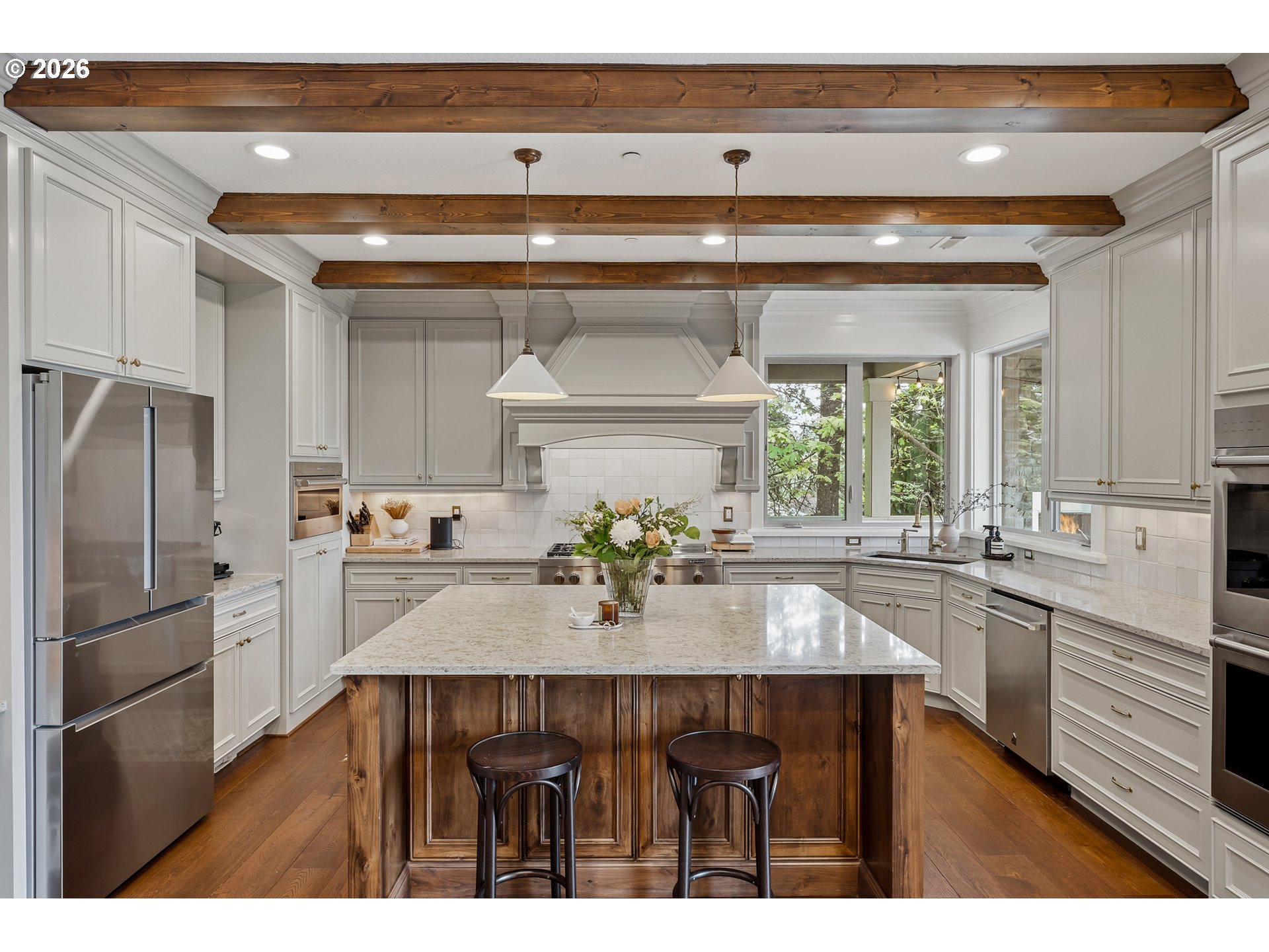 2605 LORINDA LN