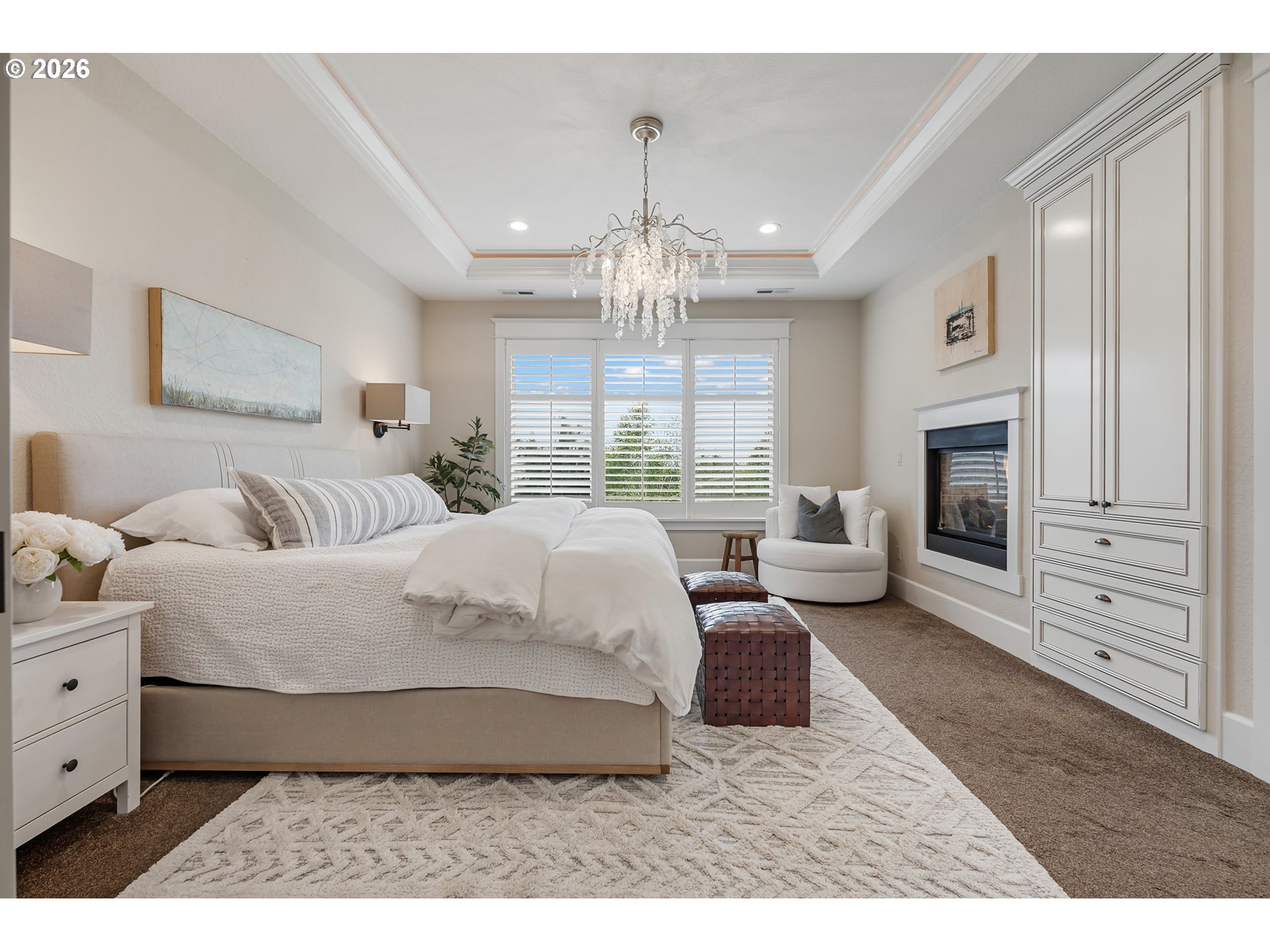 2605 LORINDA LN