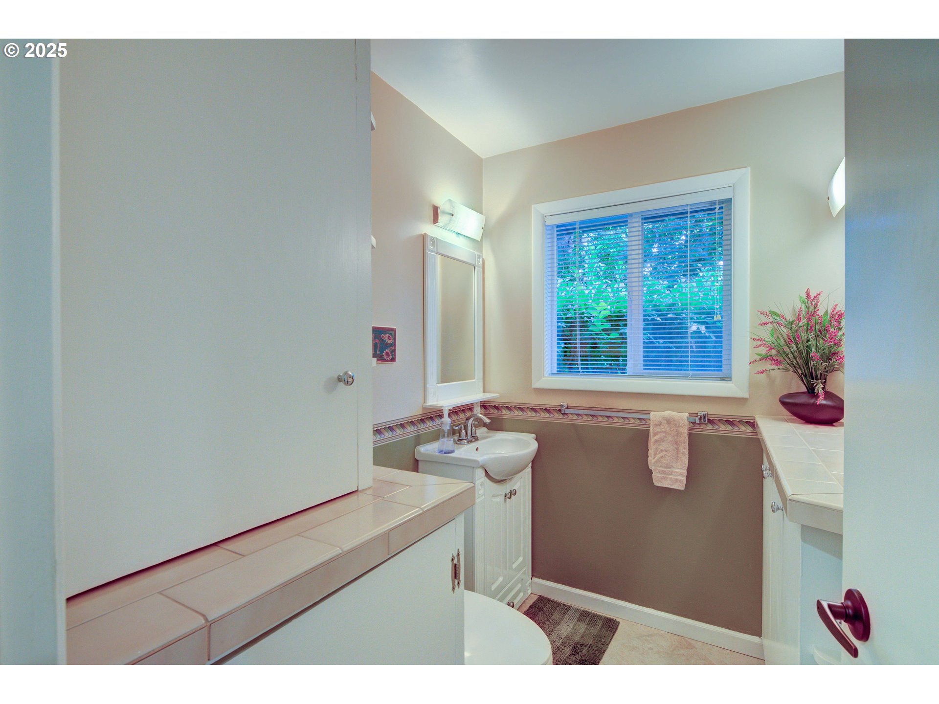 5100 SW LAURELWOOD AVE