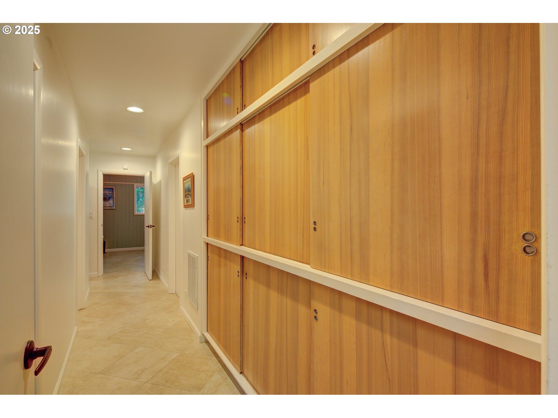 5100 SW LAURELWOOD AVE