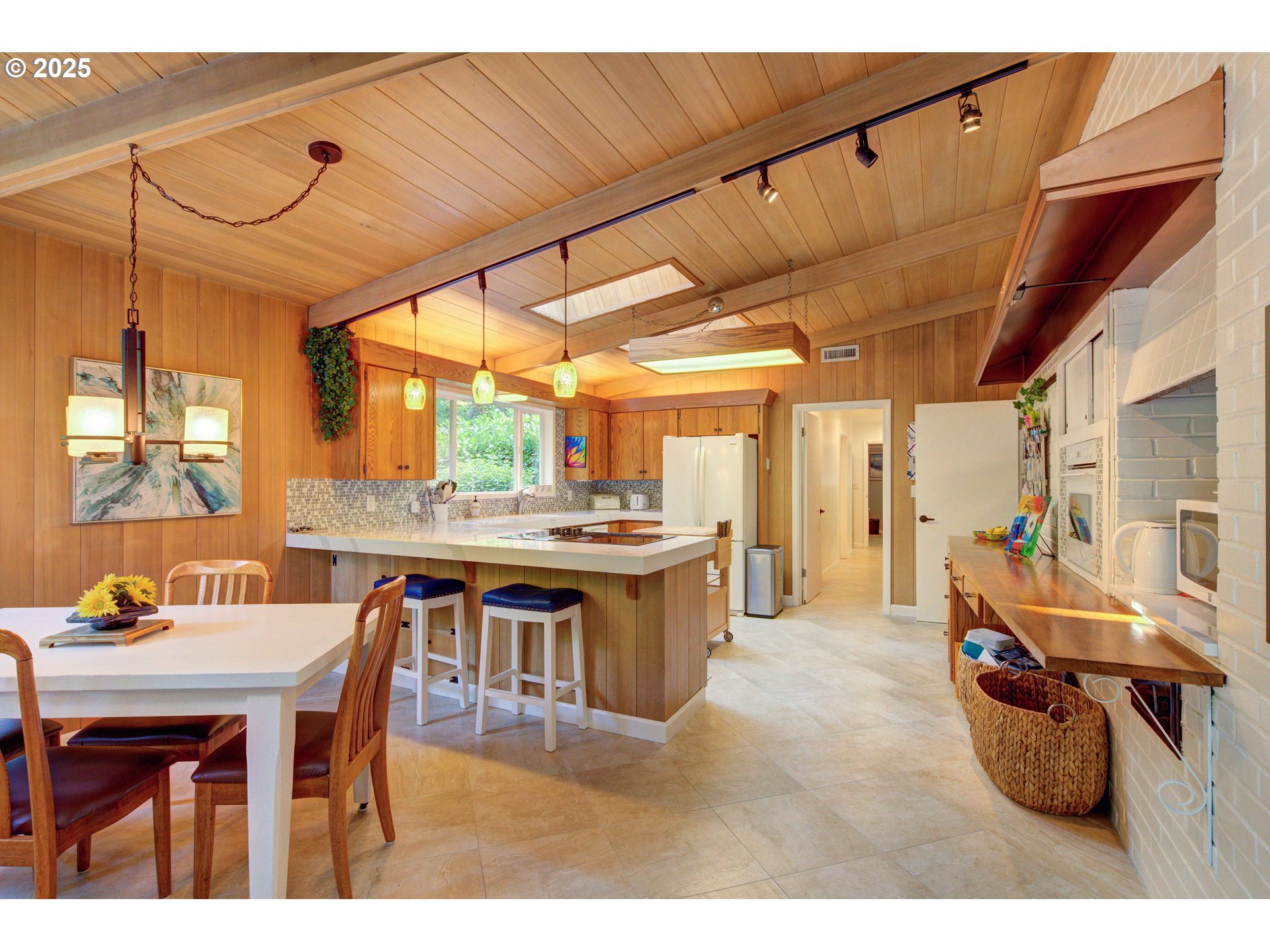 5100 SW LAURELWOOD AVE