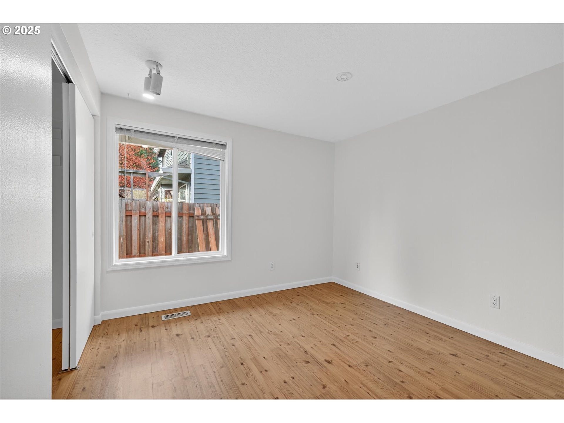 17290 NW MEADOW GRASS DR