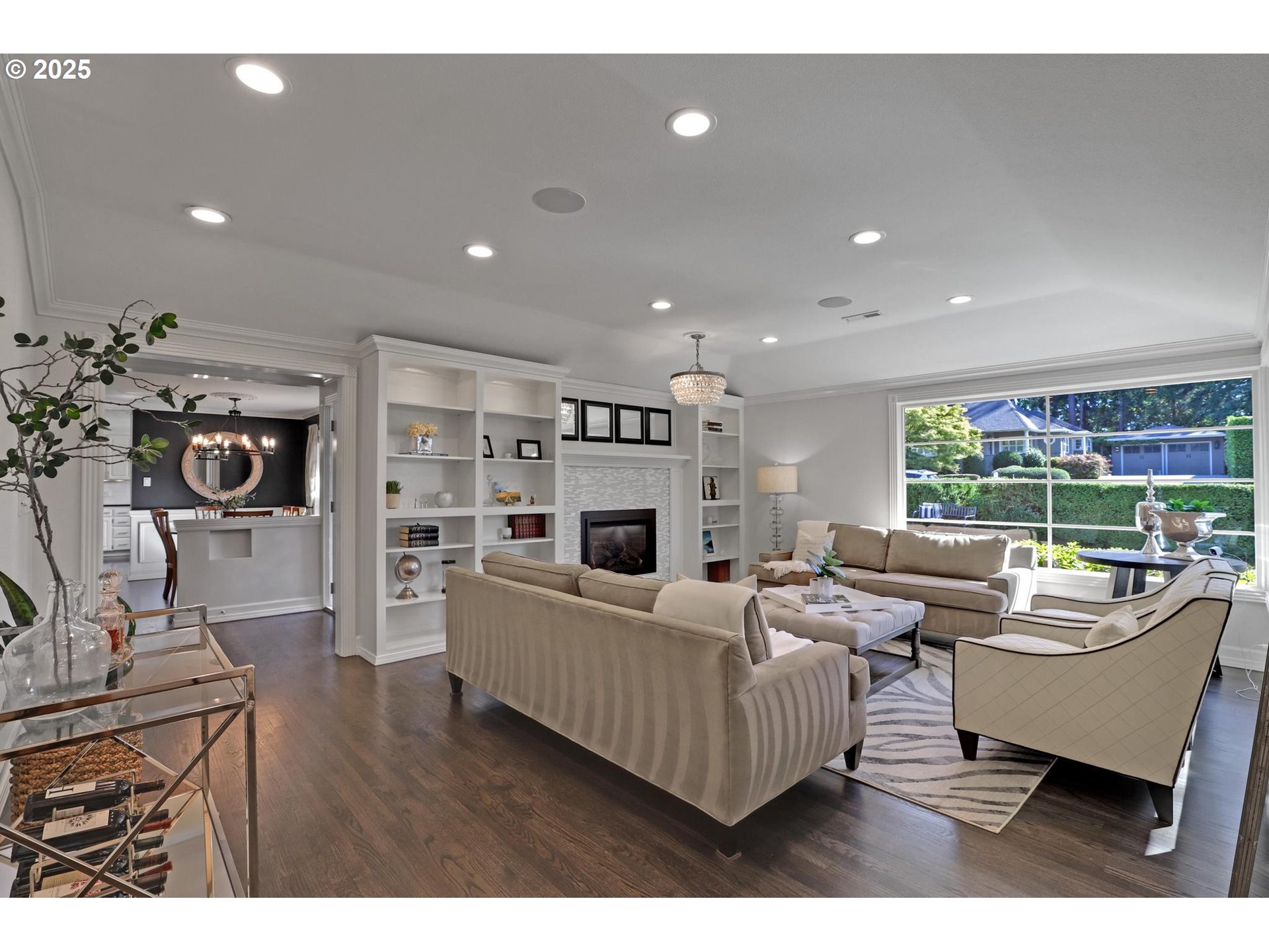 8725 SW WHITE PINE LN