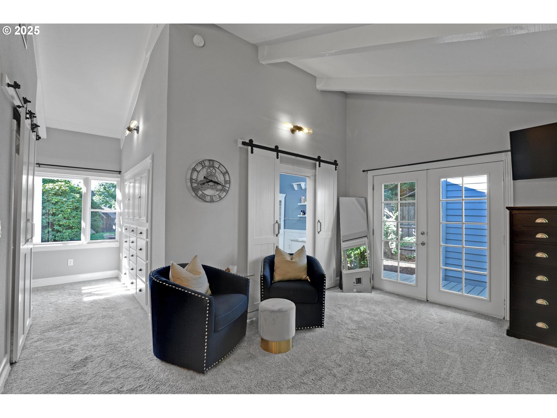 8725 SW WHITE PINE LN