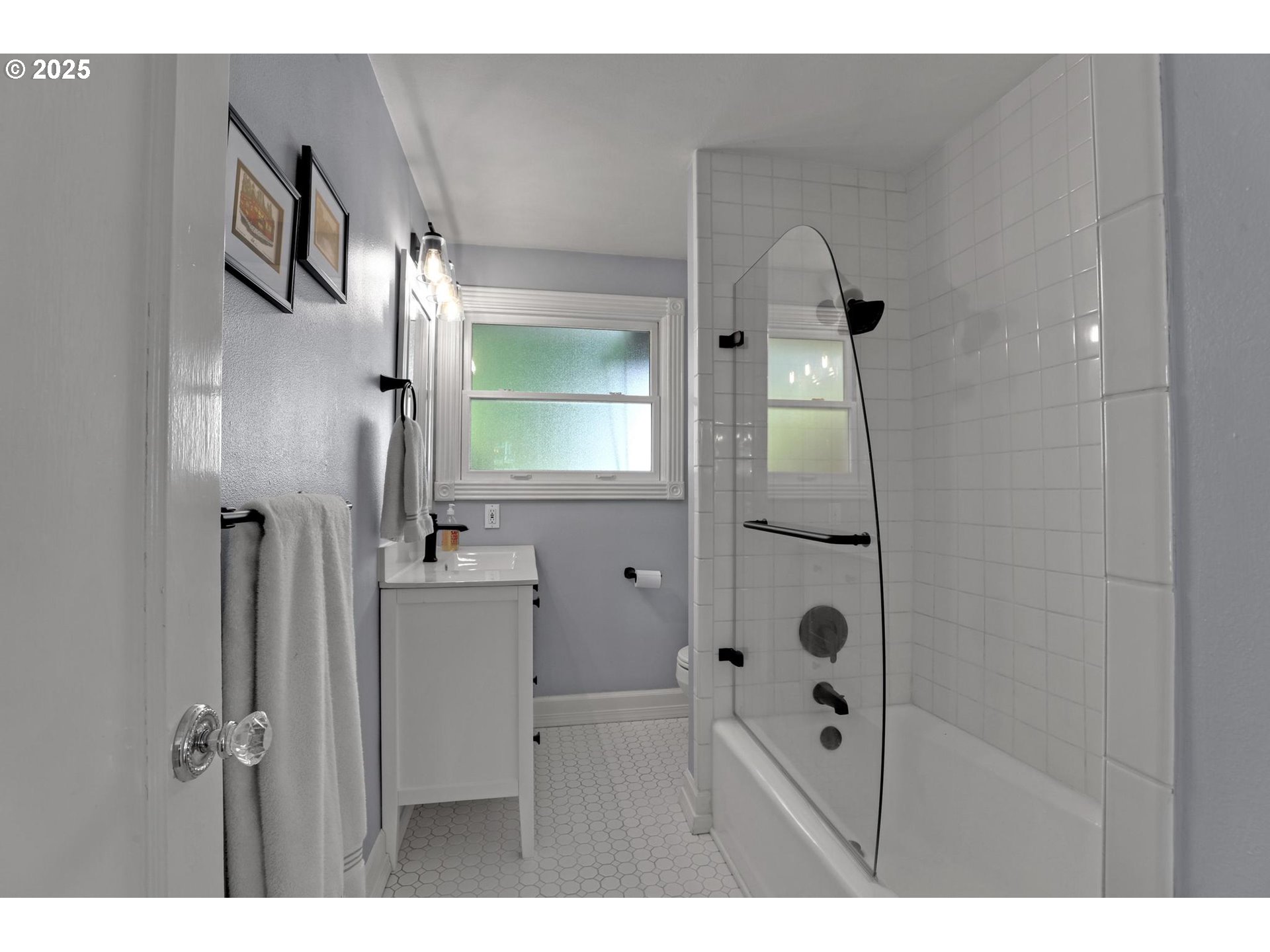 8725 SW WHITE PINE LN