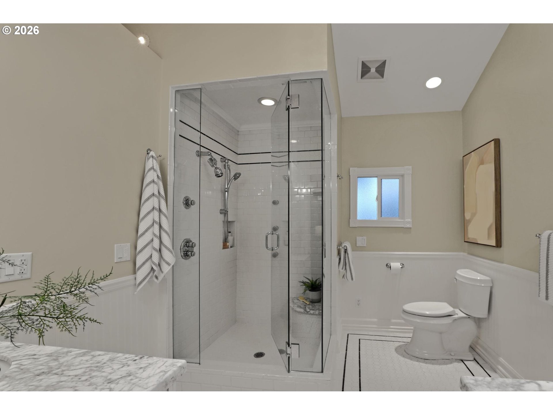 8725 SW WHITE PINE LN