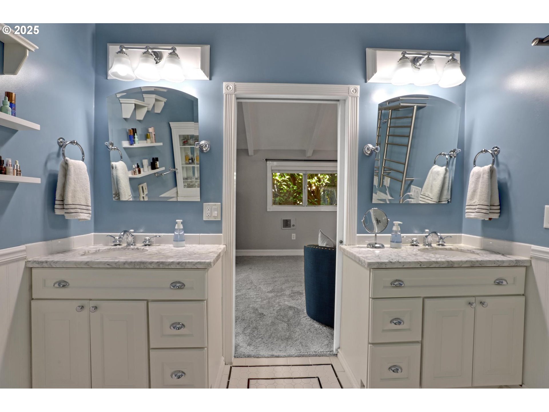 8725 SW WHITE PINE LN