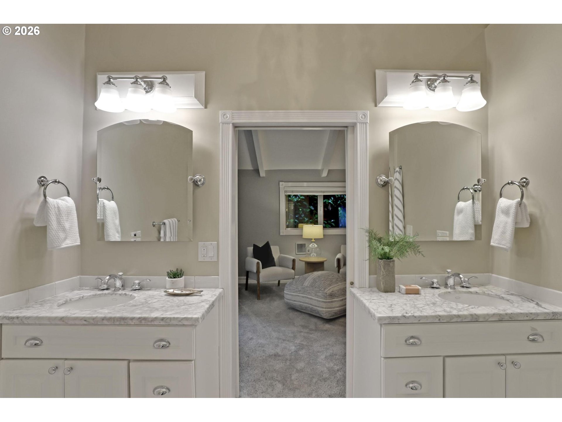 8725 SW WHITE PINE LN