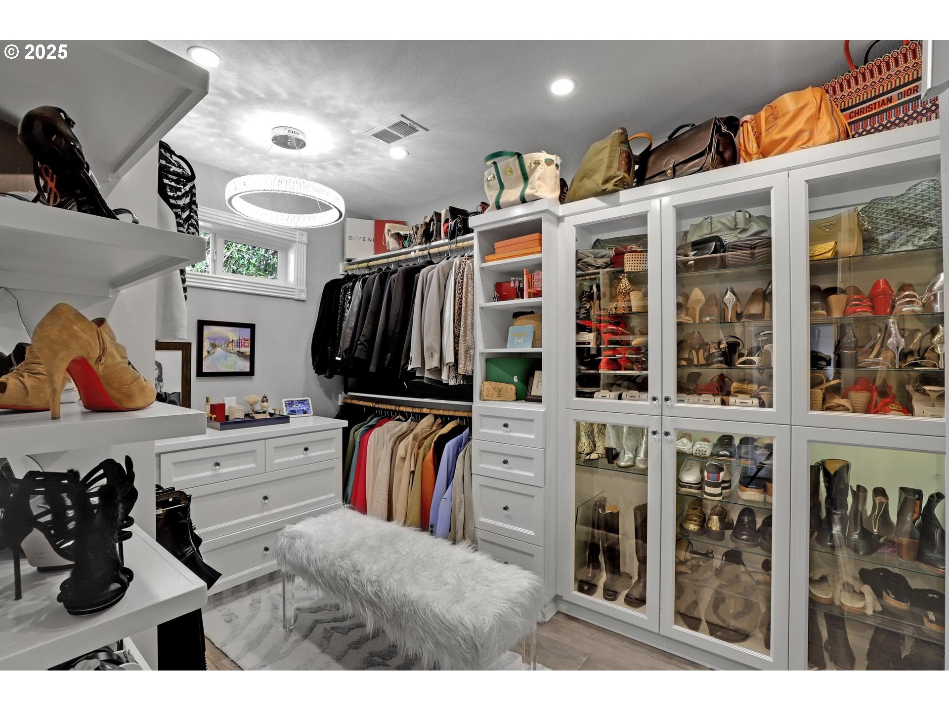 8725 SW WHITE PINE LN