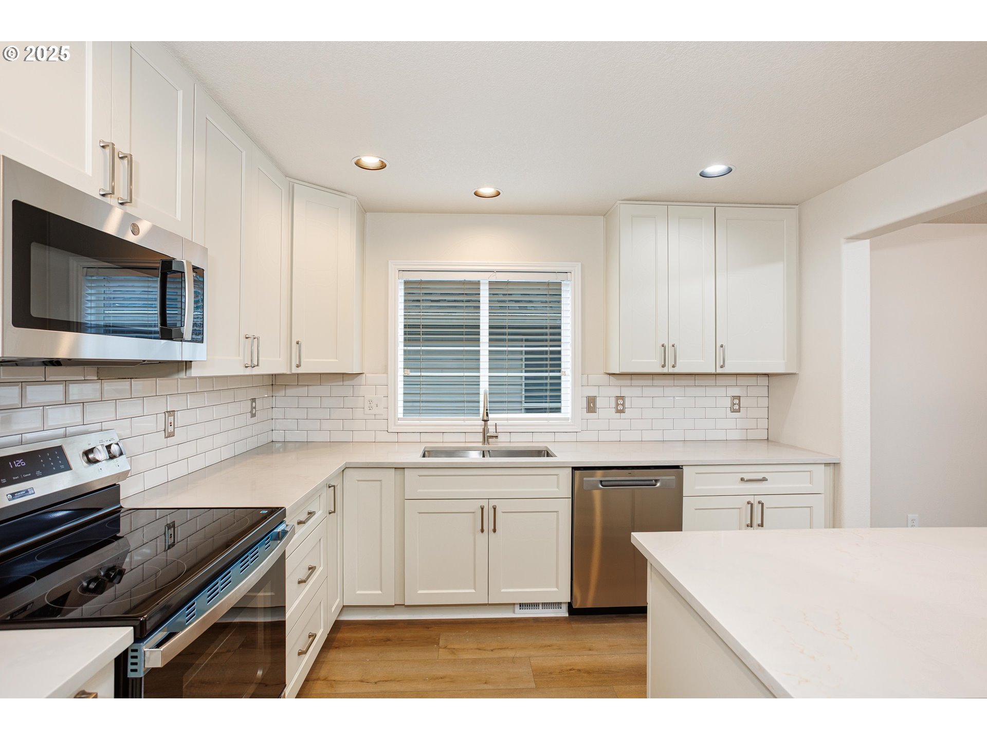 3576 SW 28TH TER