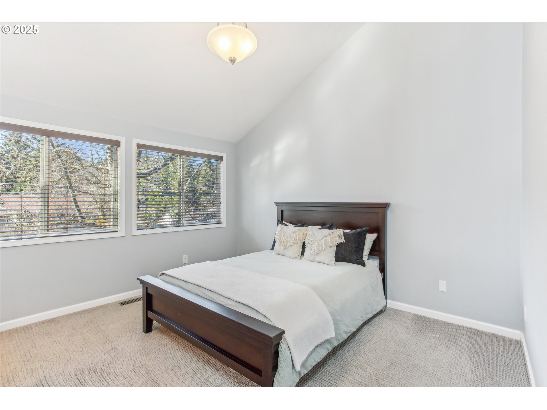 14 GREENRIDGE CT