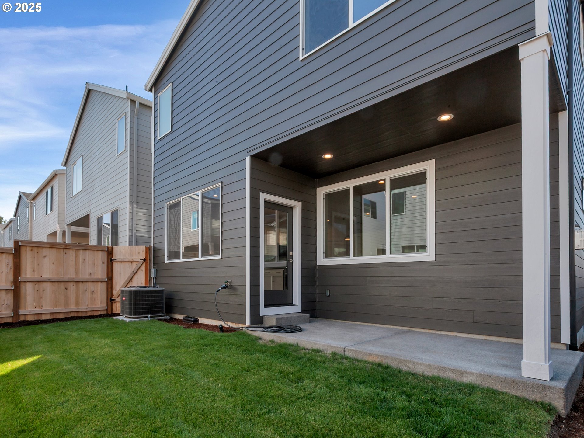 13850 SW Sabrina AVE