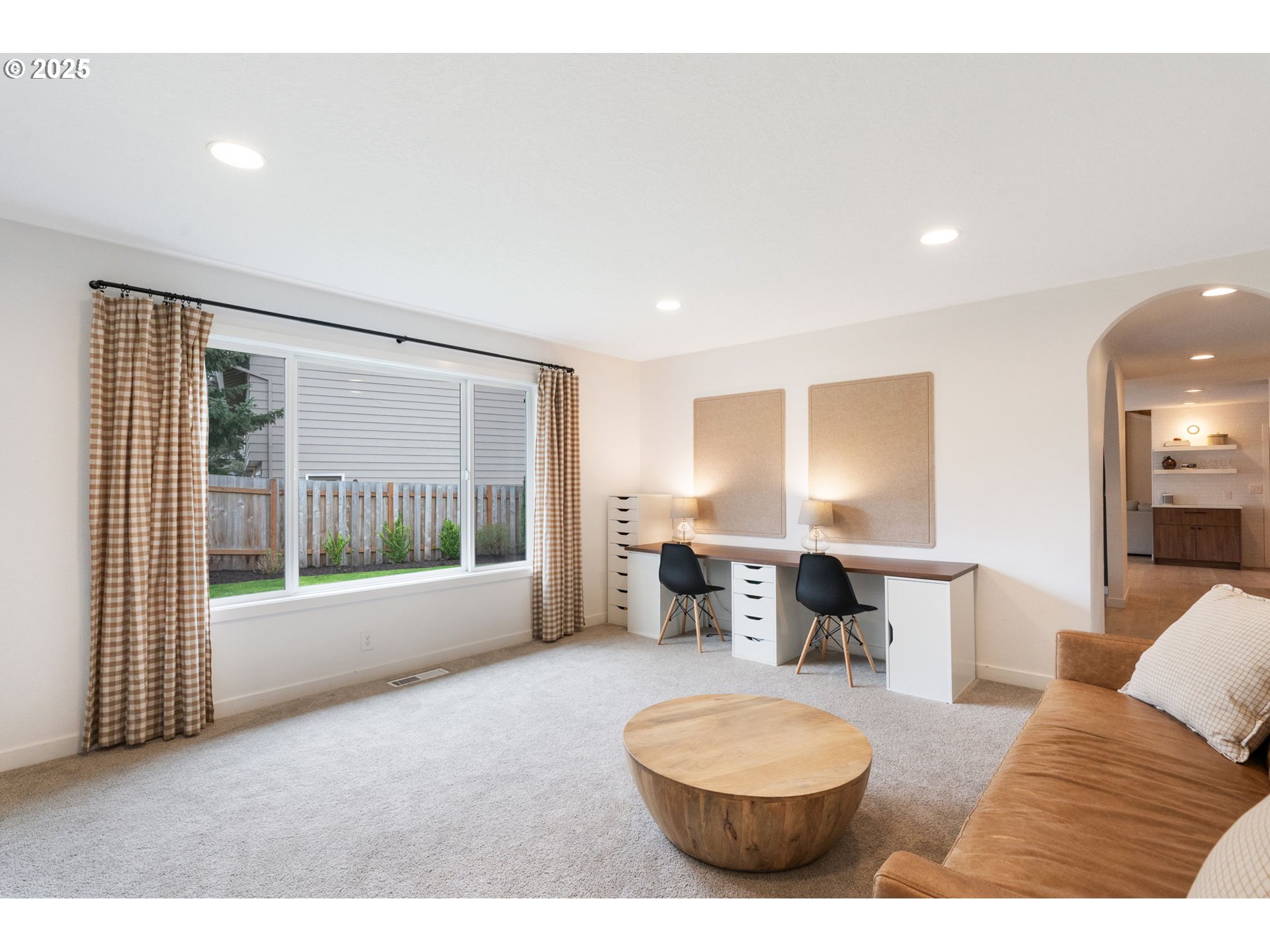 2900 NW EASTWAY CT