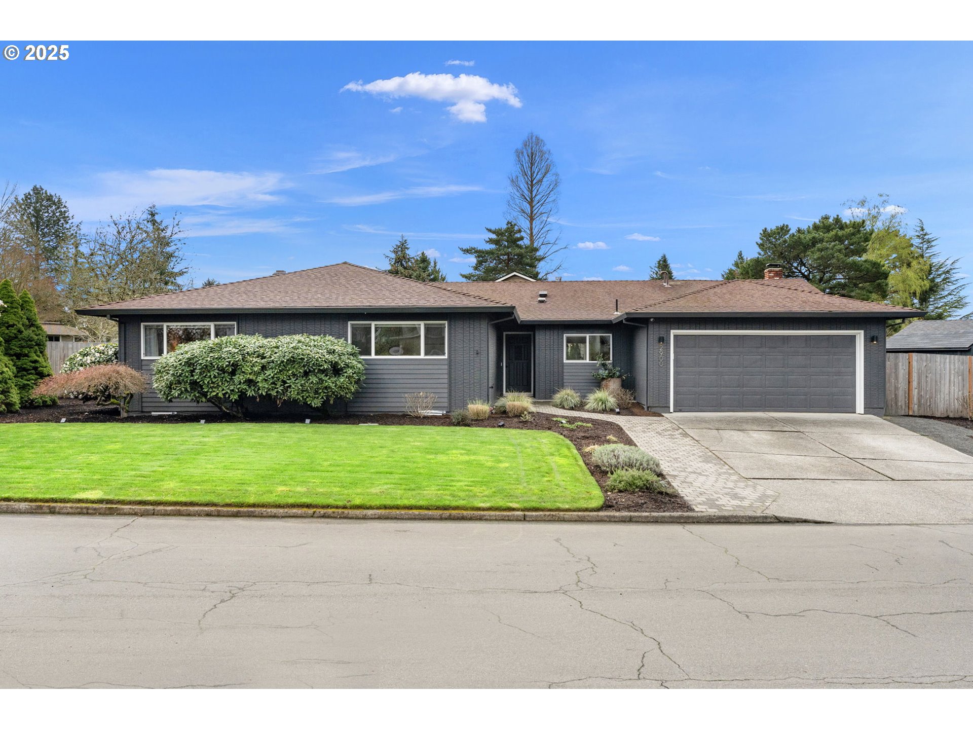 2900 NW EASTWAY CT