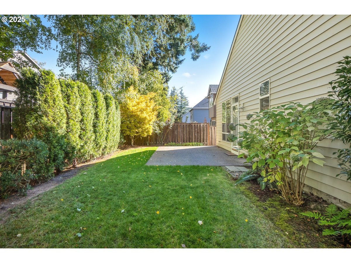 17359 SW KINGLET DR