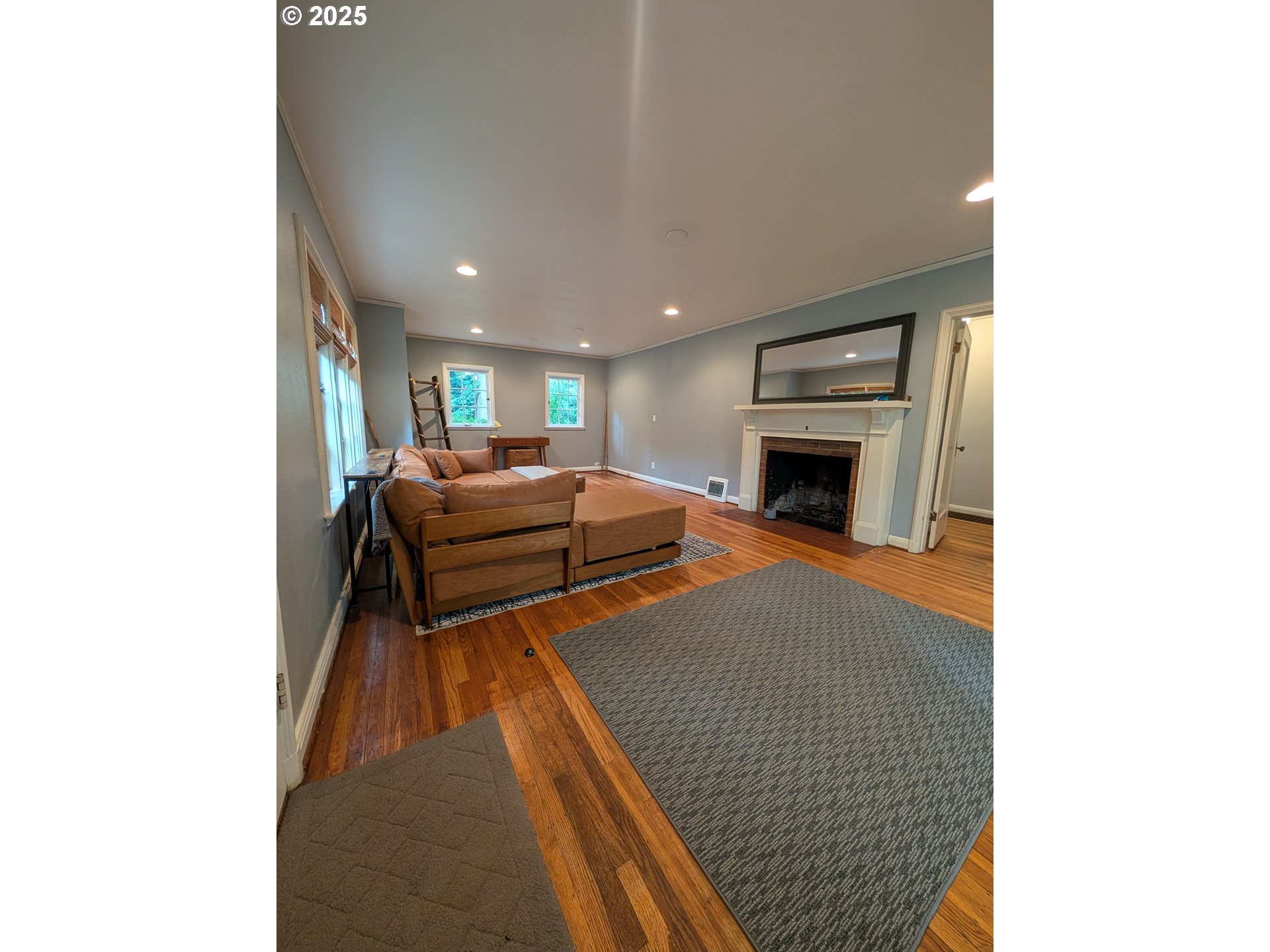 2600 SE LAKEWOOD DR