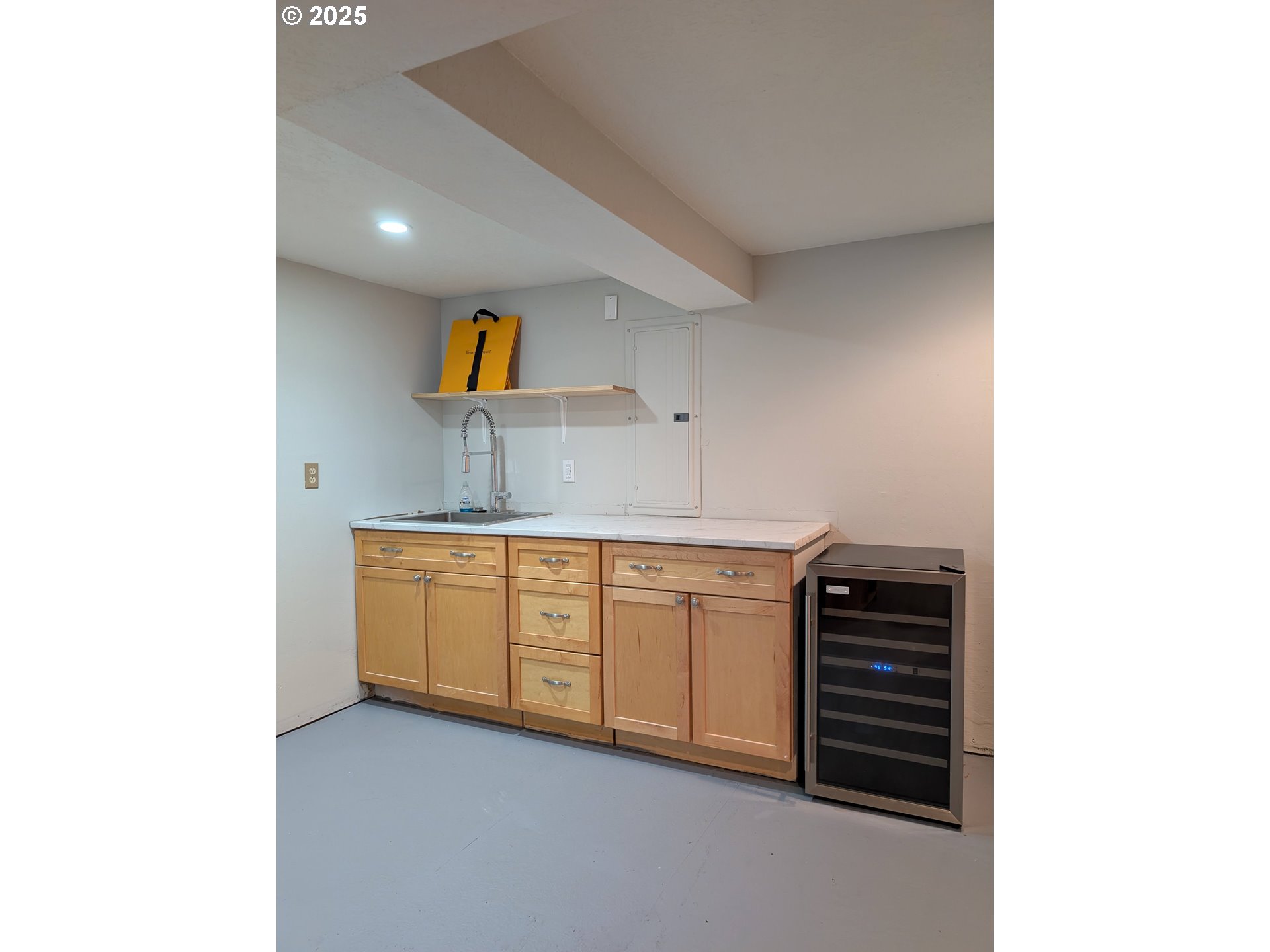 2600 SE LAKEWOOD DR