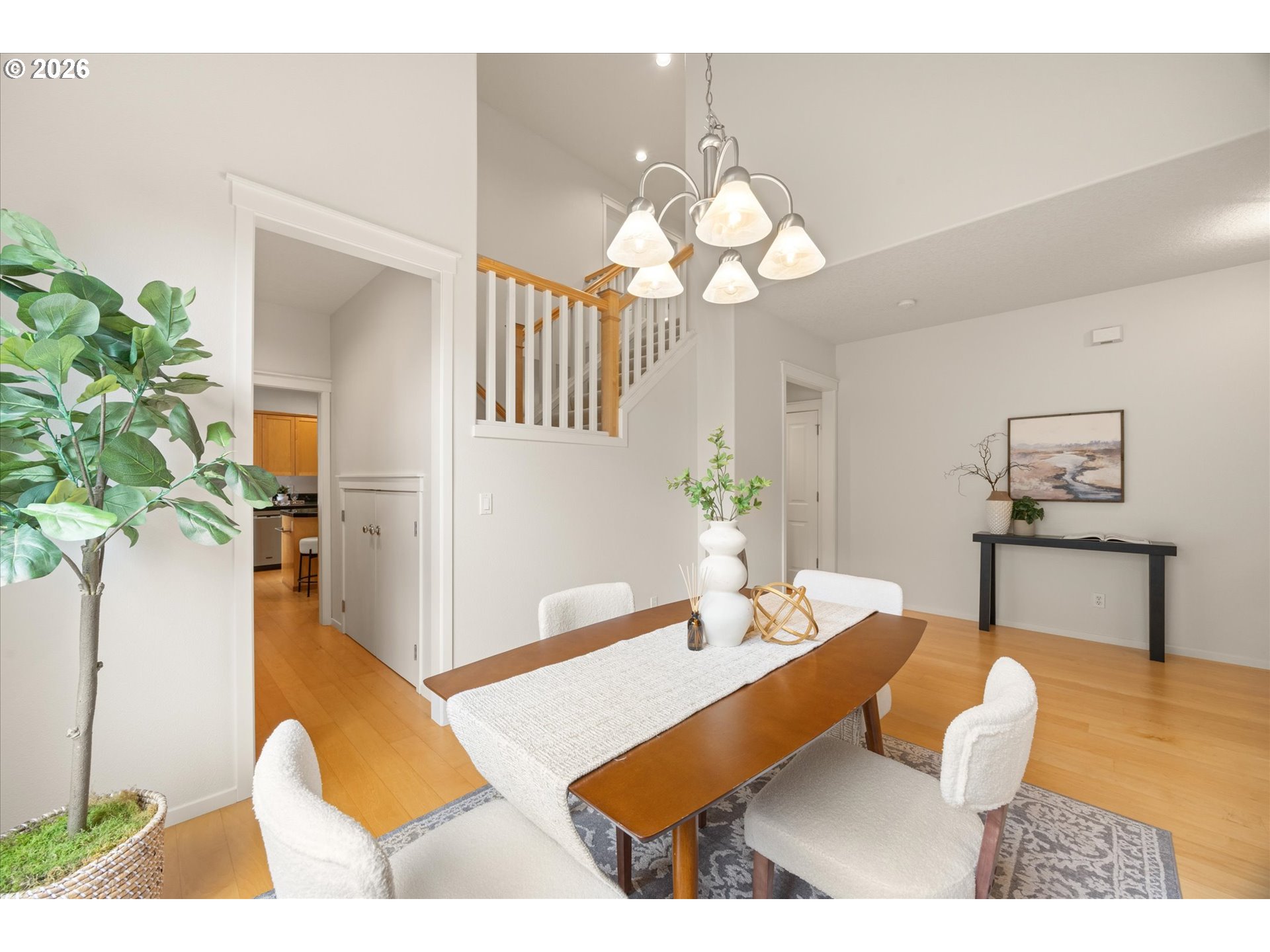 859 NE RETFORD AVE