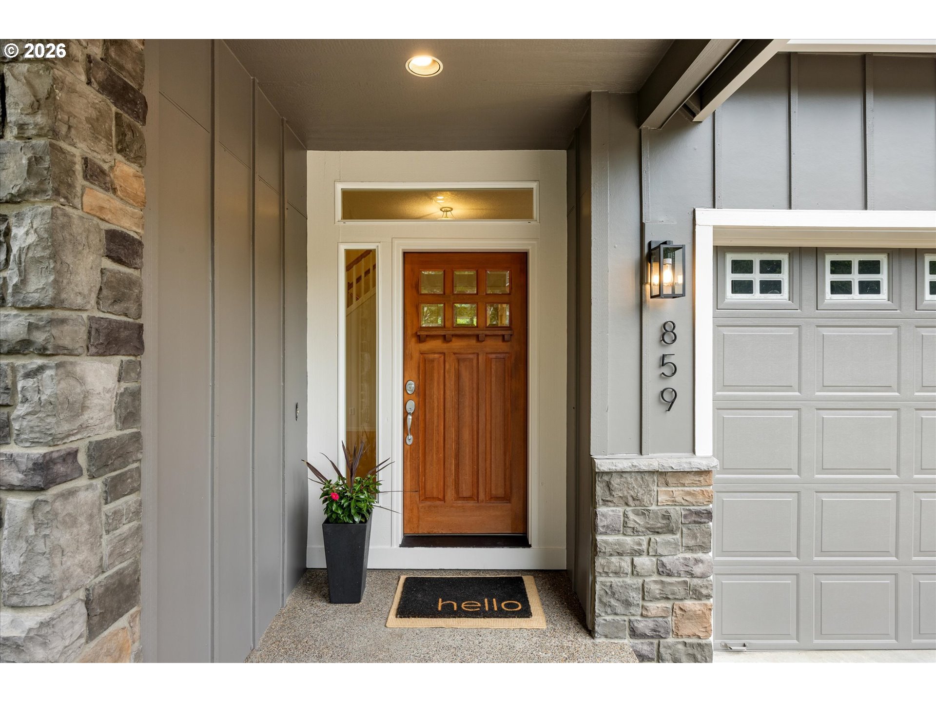 859 NE RETFORD AVE
