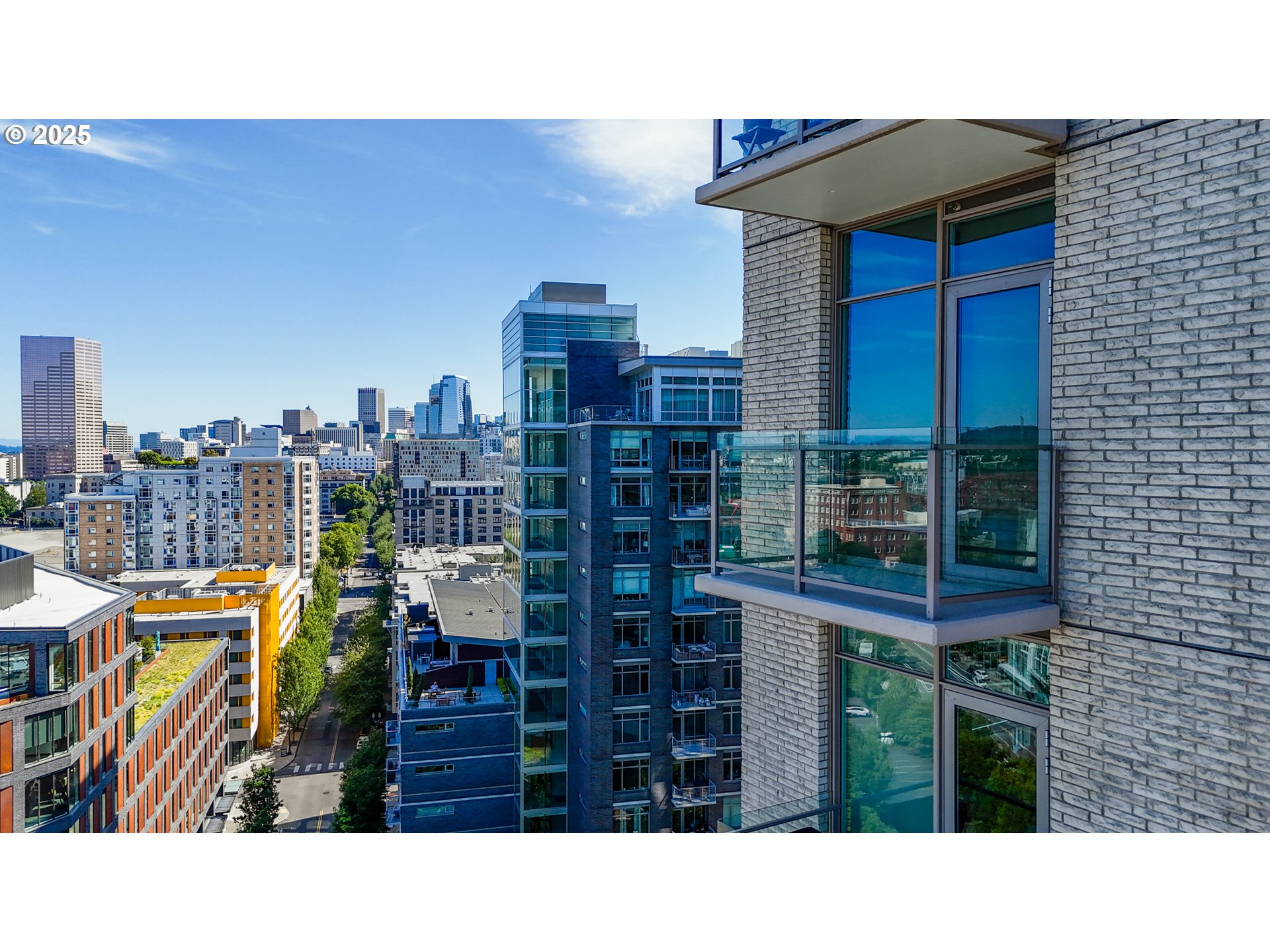 949 NW OVERTON ST 1015