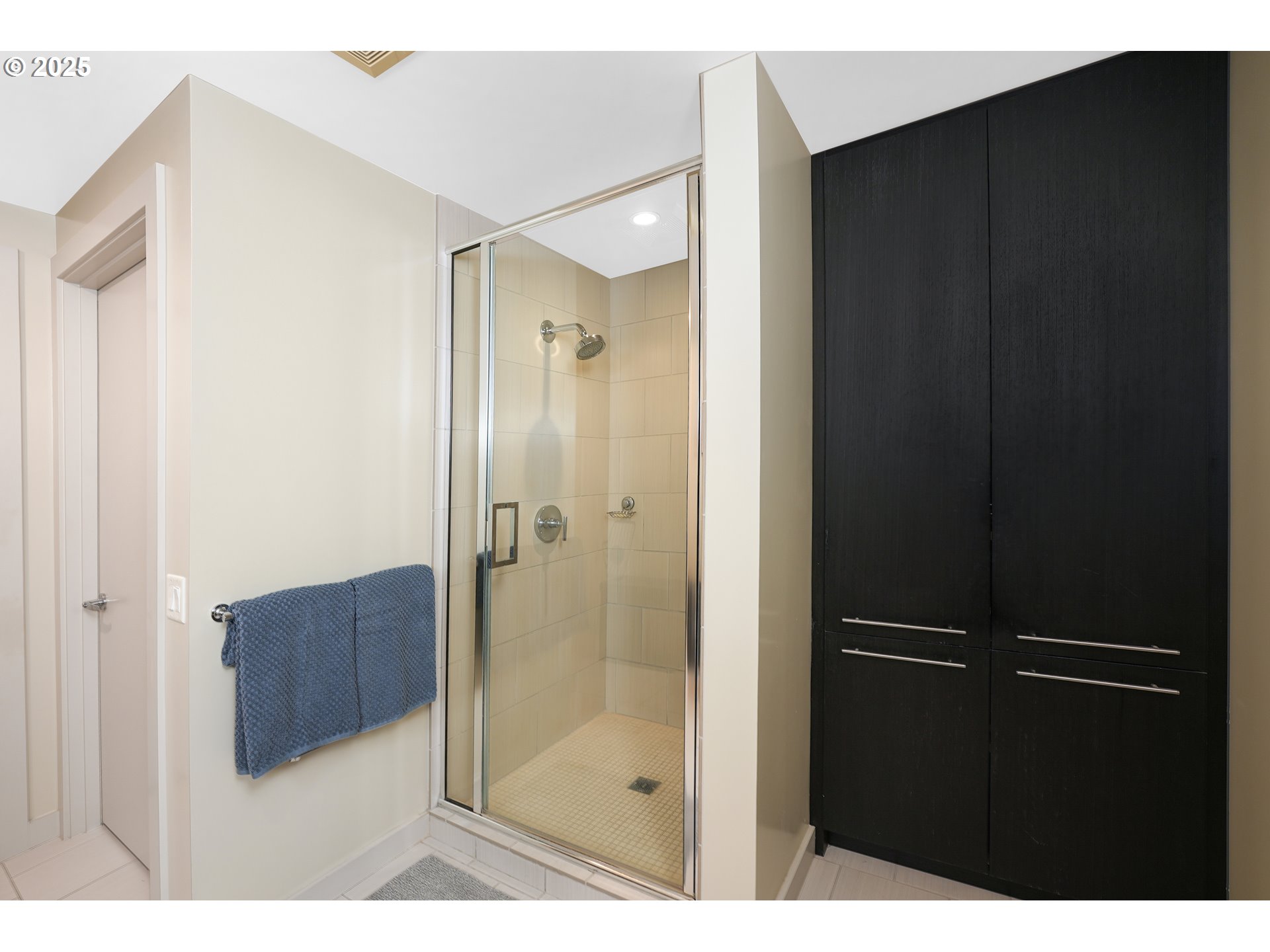 949 NW OVERTON ST 1015