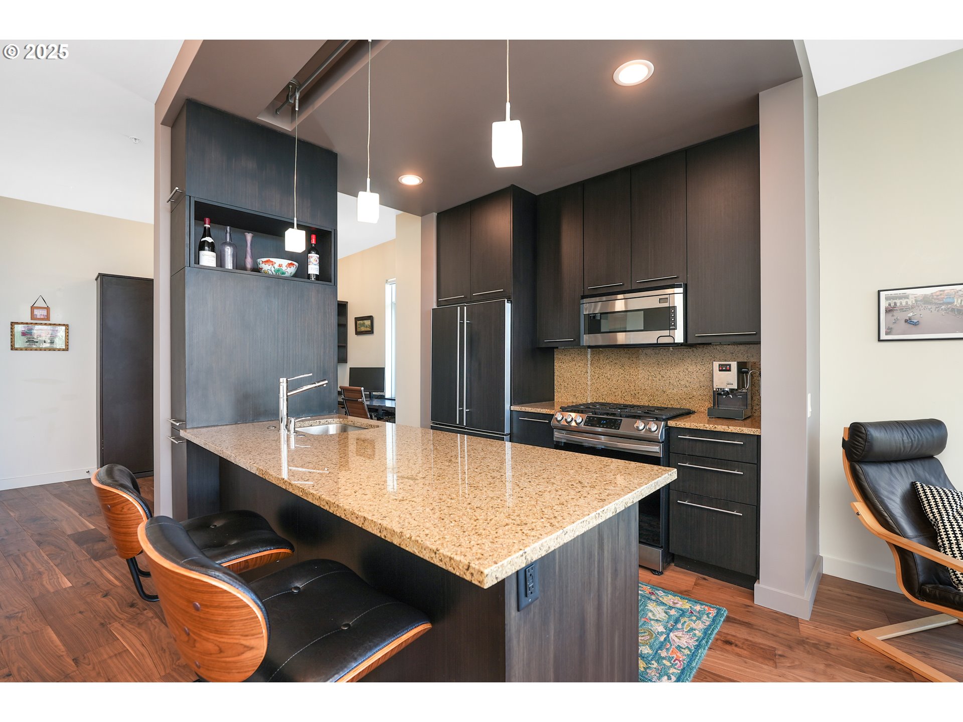 949 NW OVERTON ST 1015