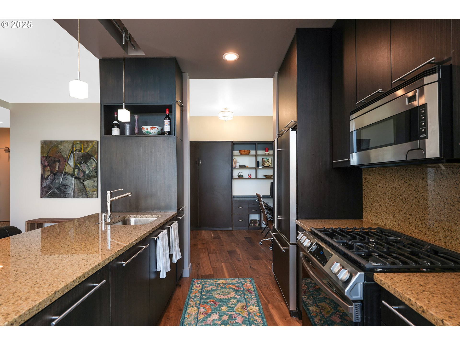 949 NW OVERTON ST 1015