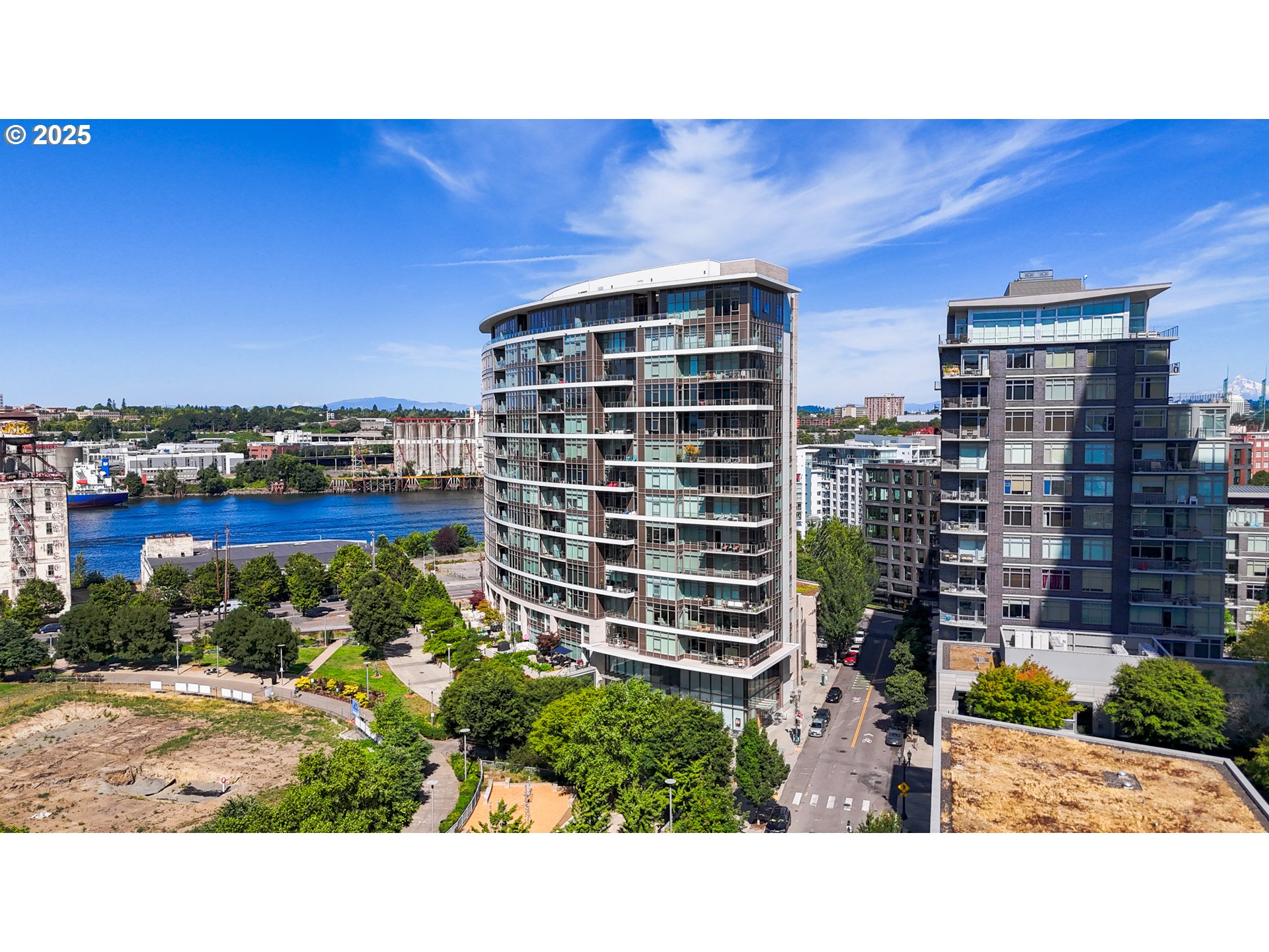 949 NW OVERTON ST 1015