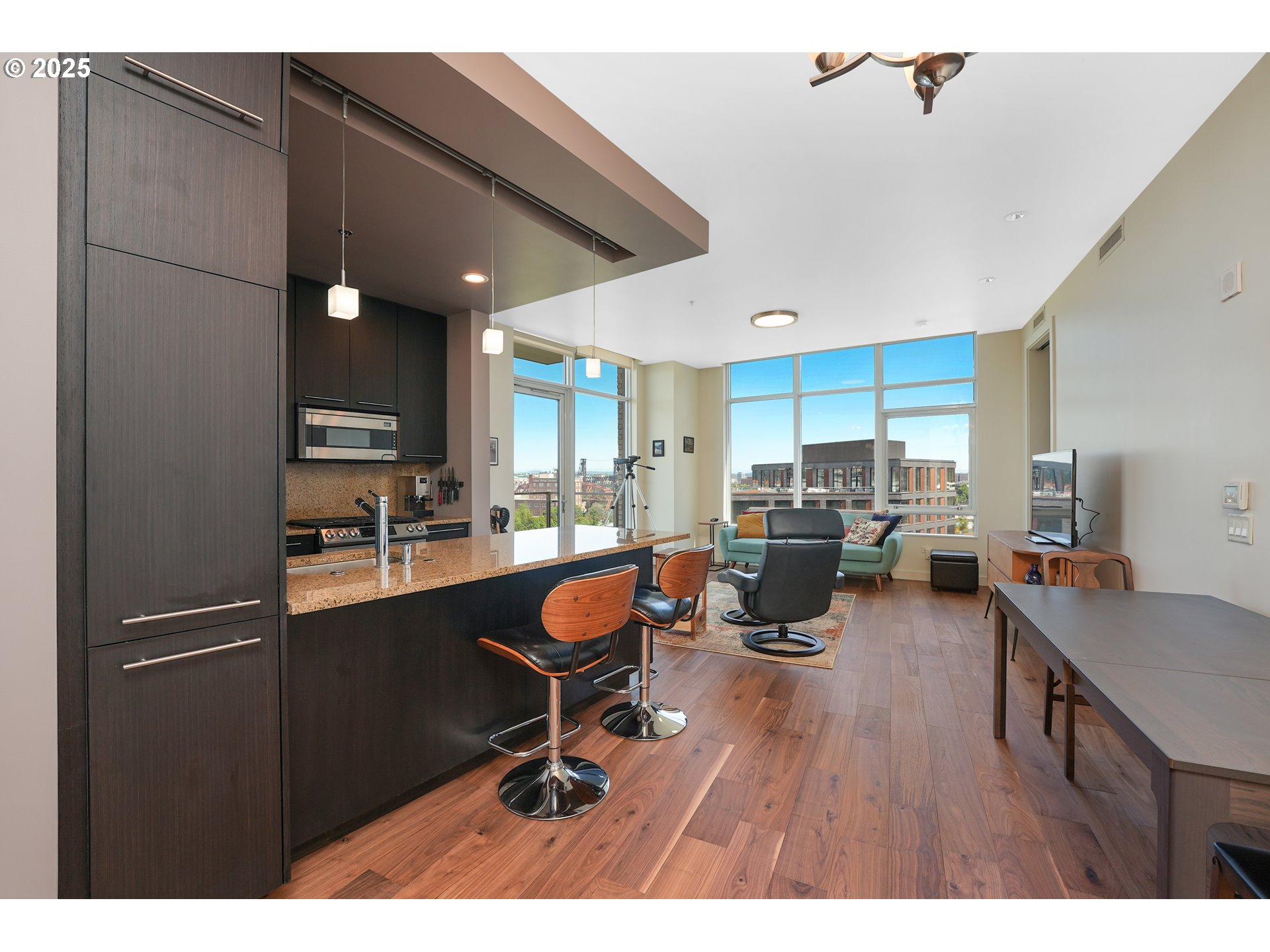 949 NW OVERTON ST 1015