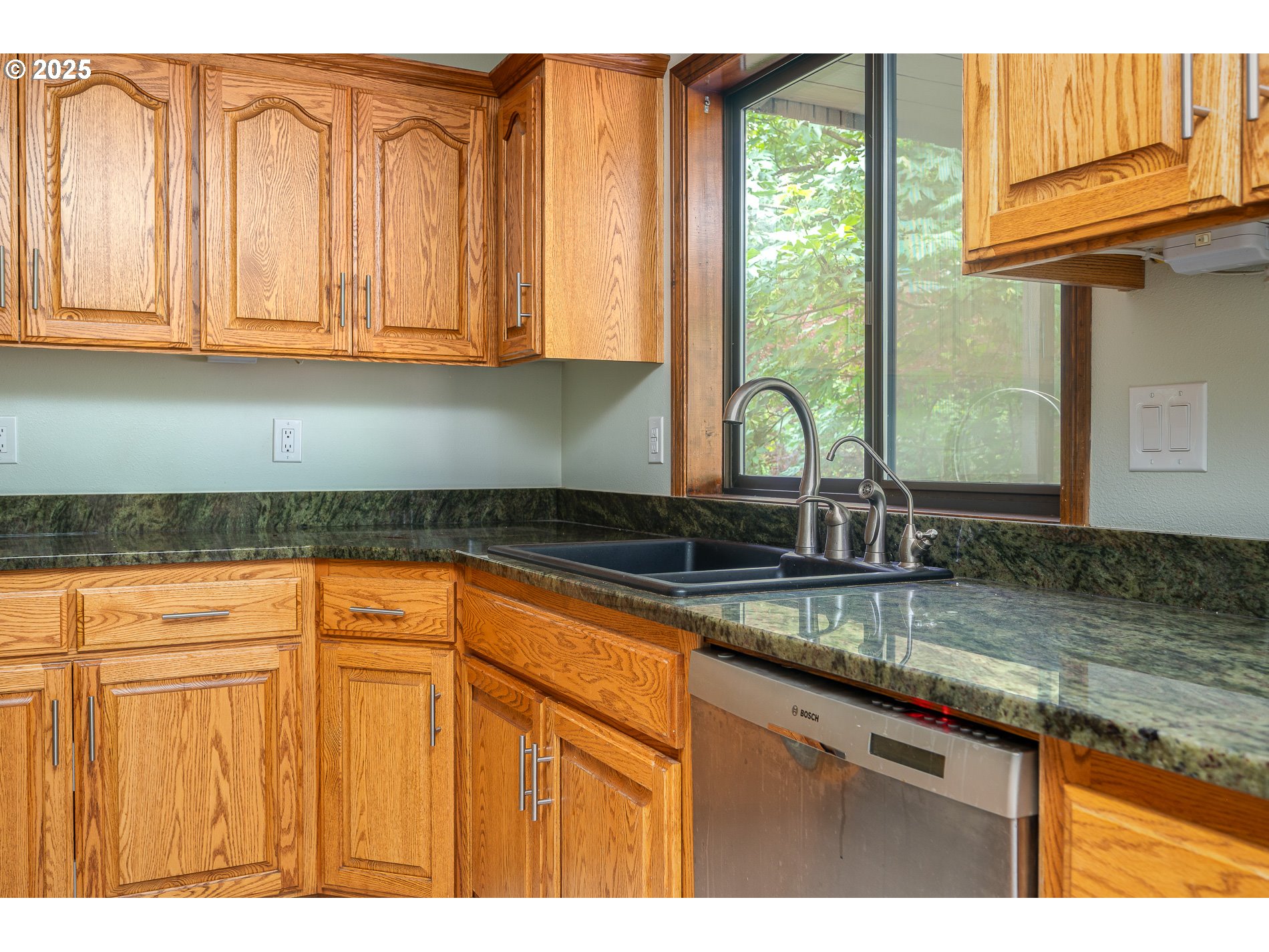 2011 SW 29TH DR