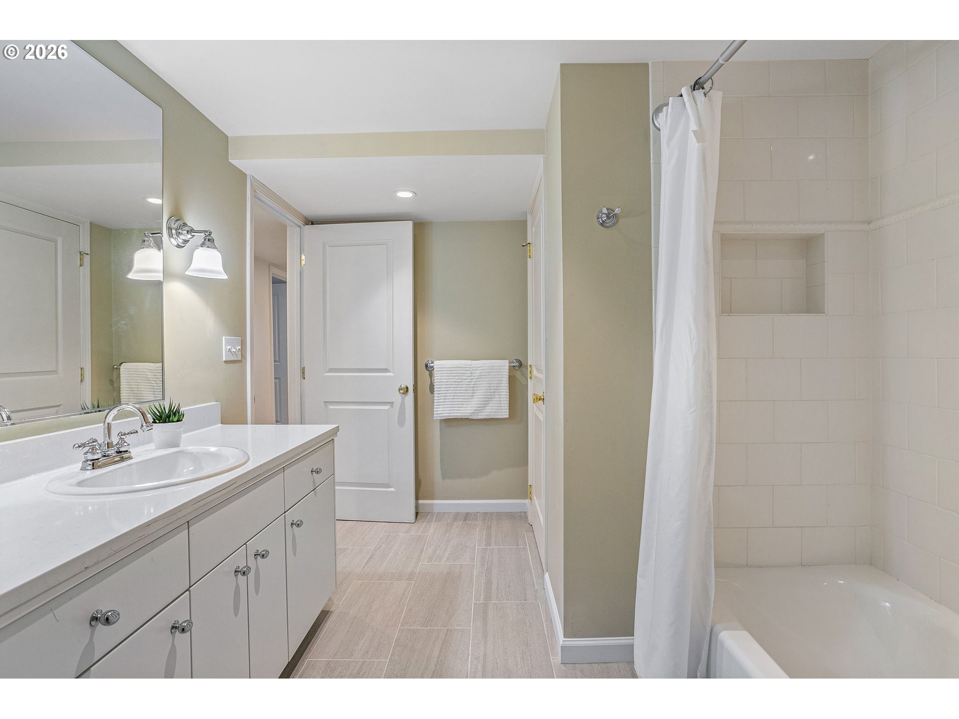3227 NW LURAY TER