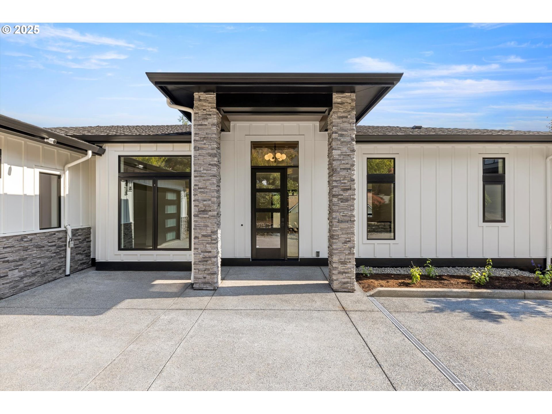 10409 NW BURKHARDT CT